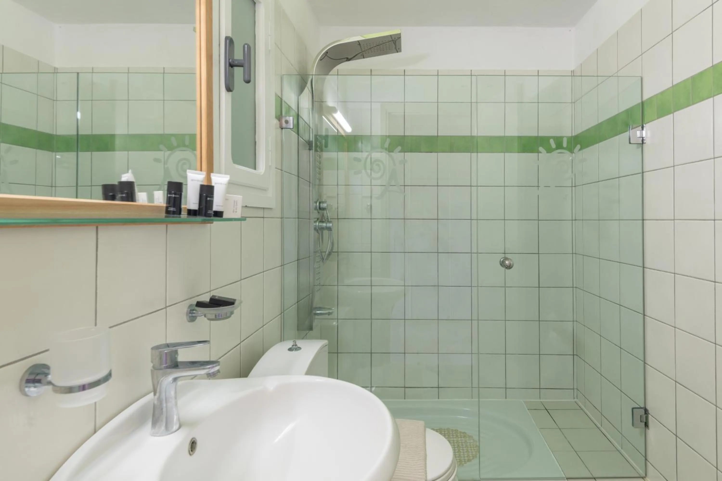 Shower in Adrakos Apartments (Adults Only)