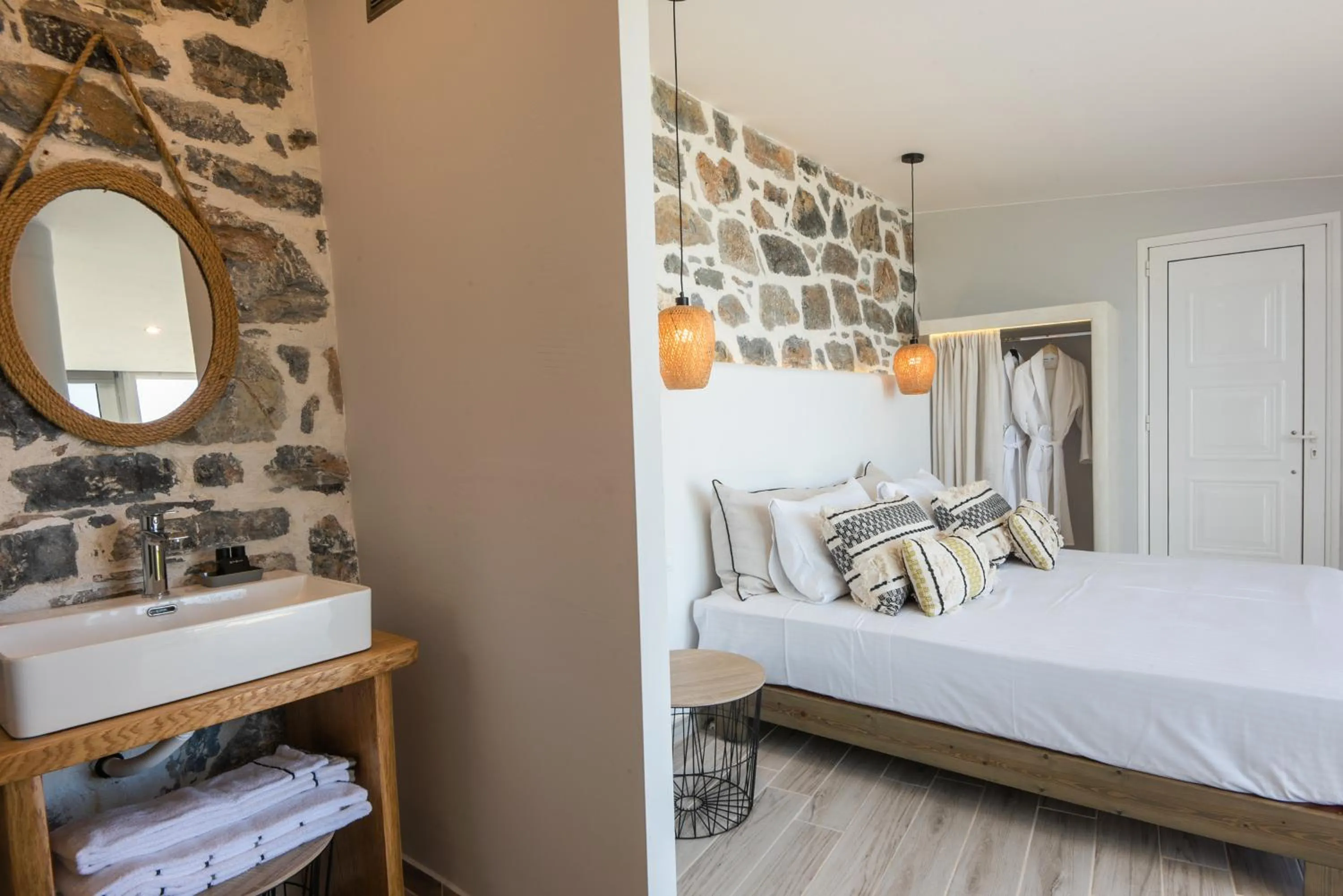 Bed in Adrakos Apartments (Adults Only)