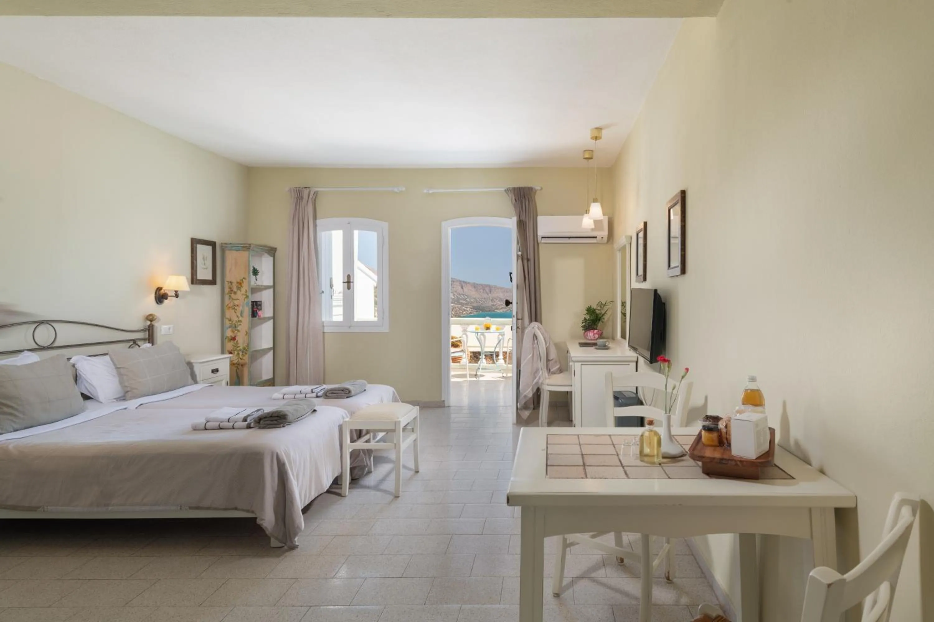 Photo of the whole room, Bed in Adrakos Apartments (Adults Only)