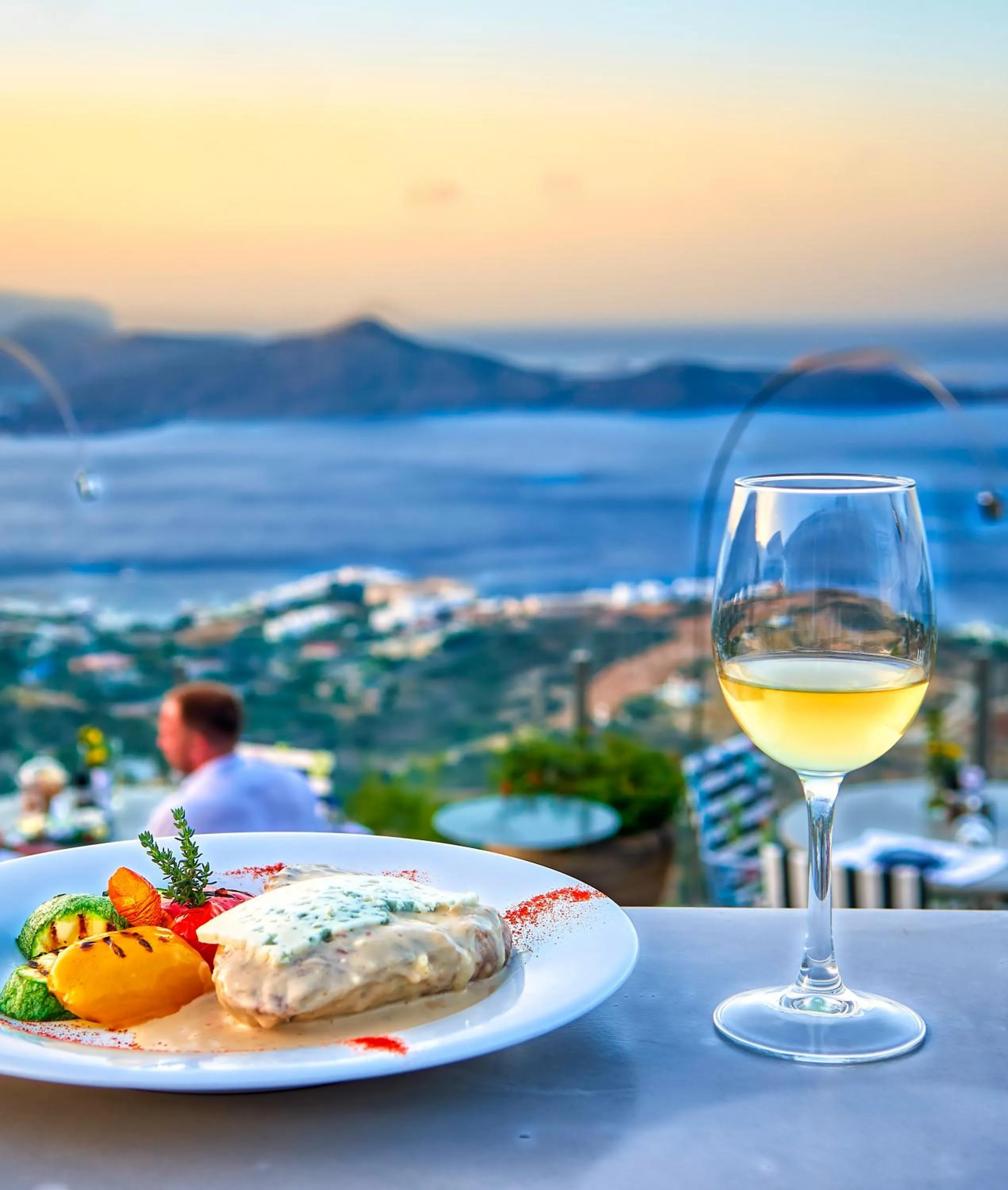 Sunrise in Adrakos Apartments (Adults Only)