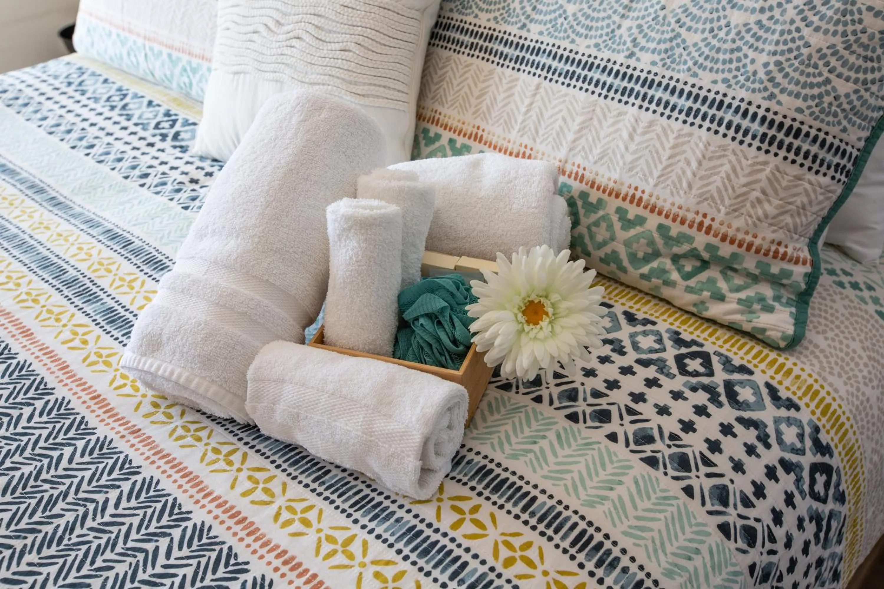 Bed in Blueberry Hills On Comleroy Farmstay - Self-Contained Cottages