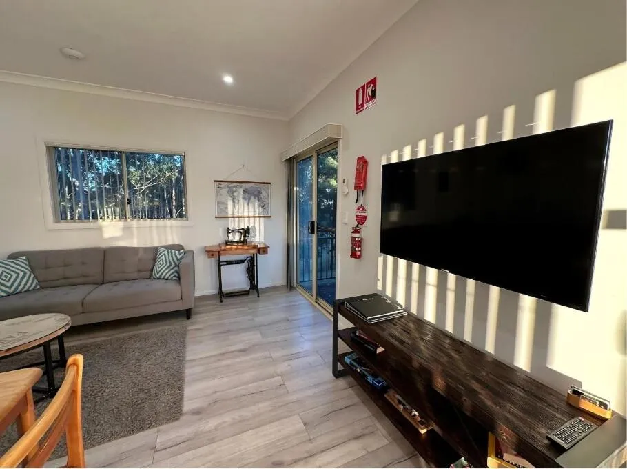 Blueberry Hills On Comleroy Farmstay - Self-Contained Cottages