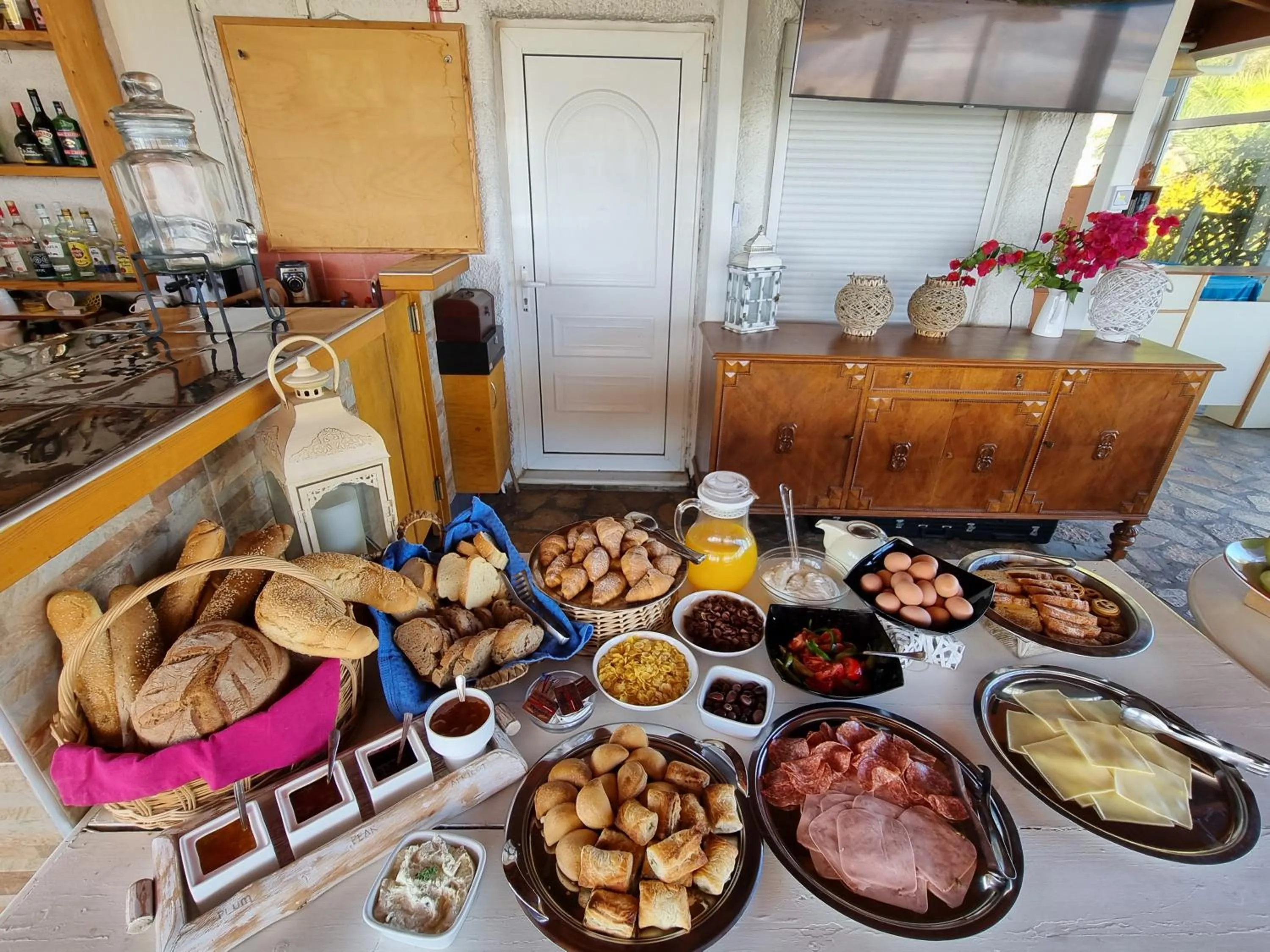 Food and drinks in Forestata Village