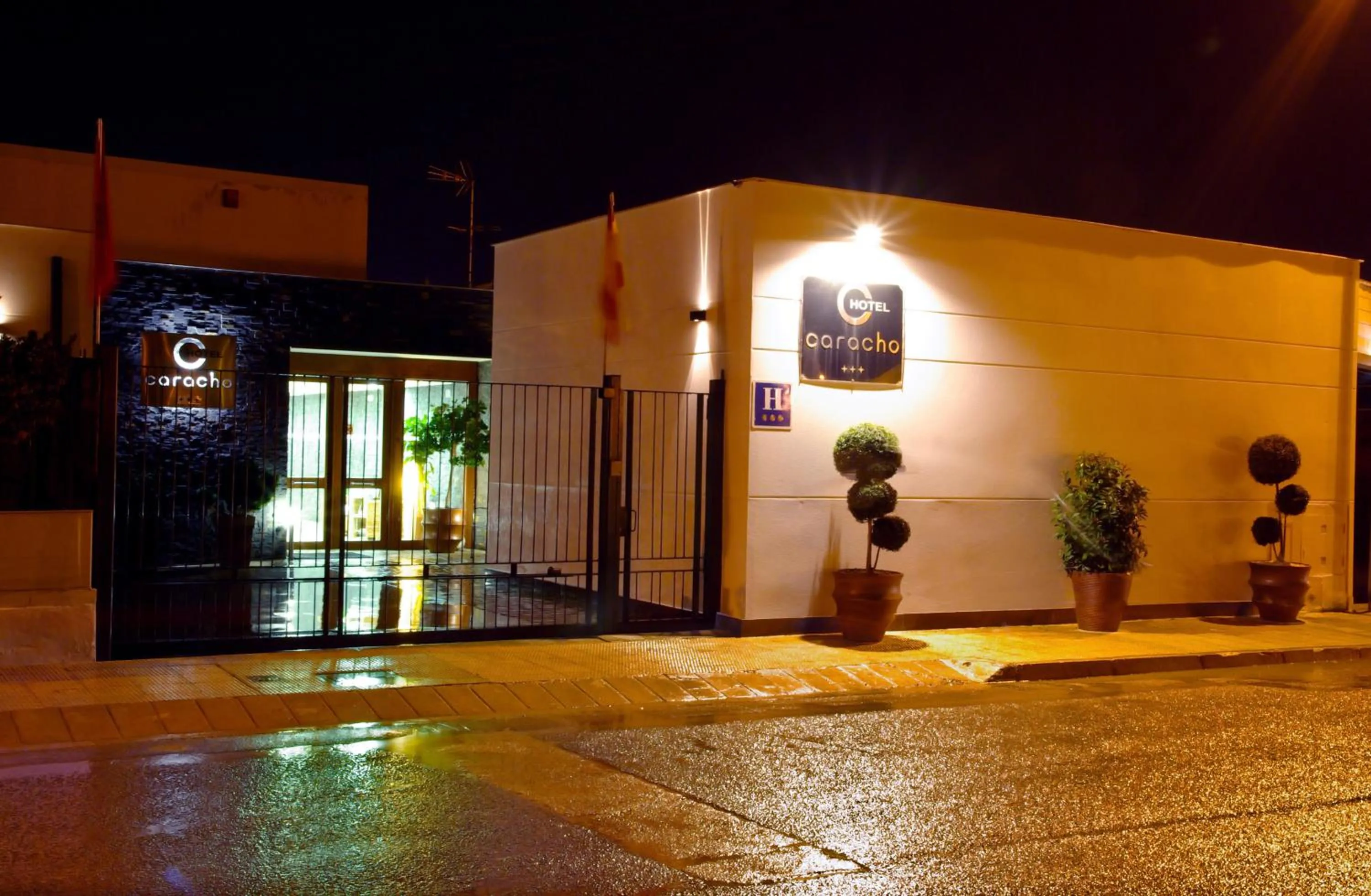 Facade/entrance in Hotel Restaurante Caracho