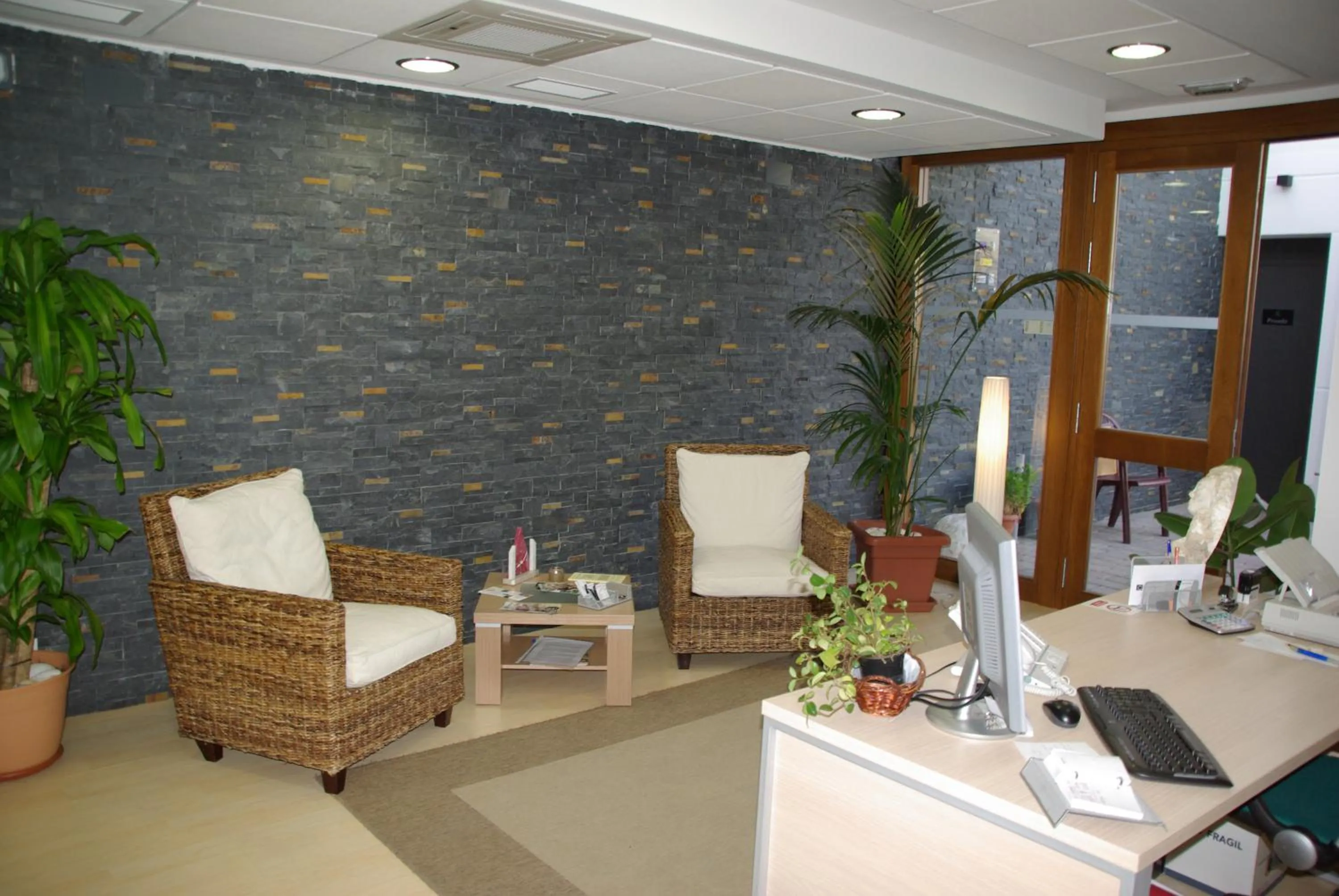 People in Hotel Restaurante Caracho