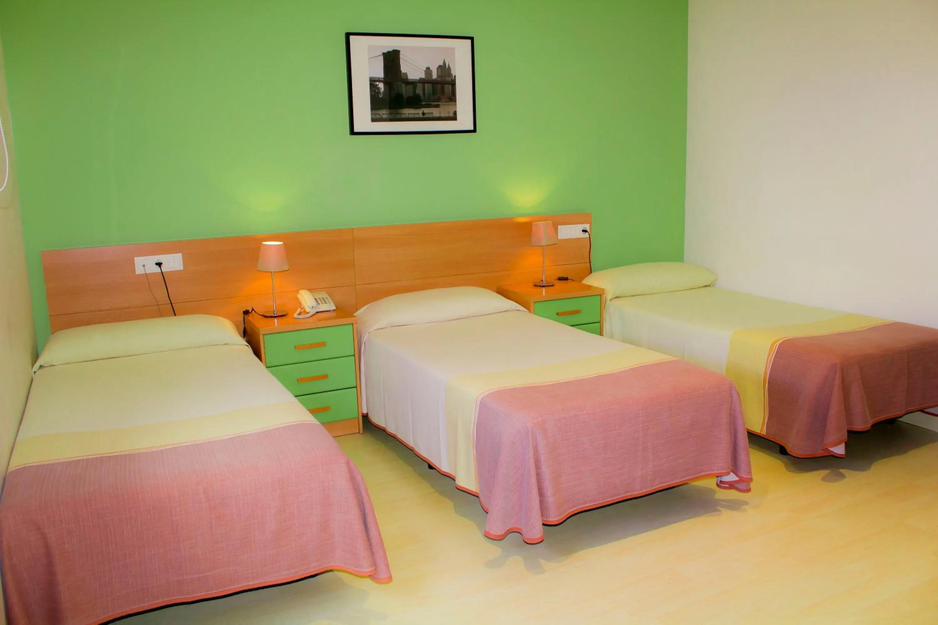 Bed in Hotel Restaurante Caracho