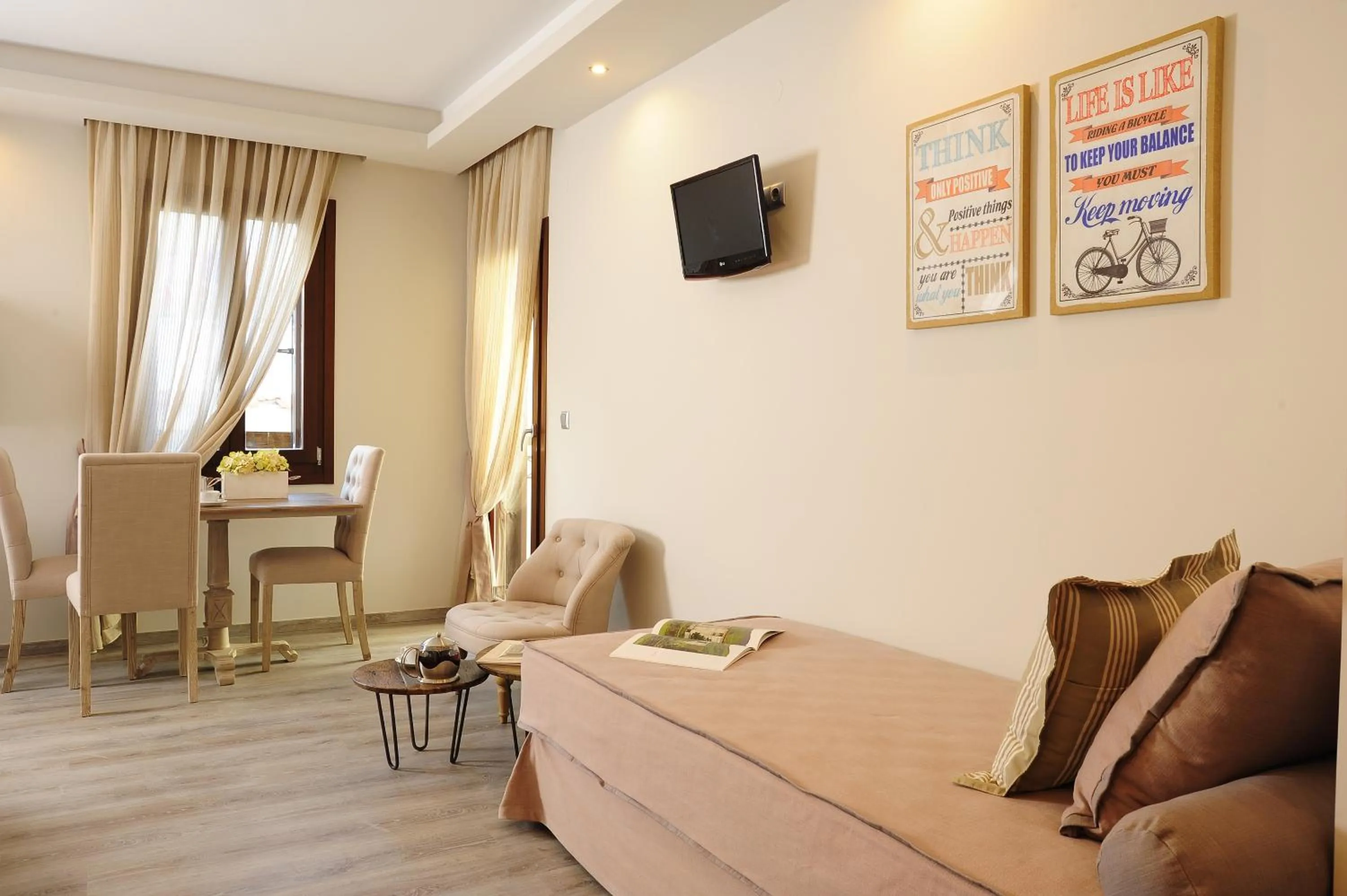 TV and multimedia in Pepi Boutique Hotel (Adults Only)