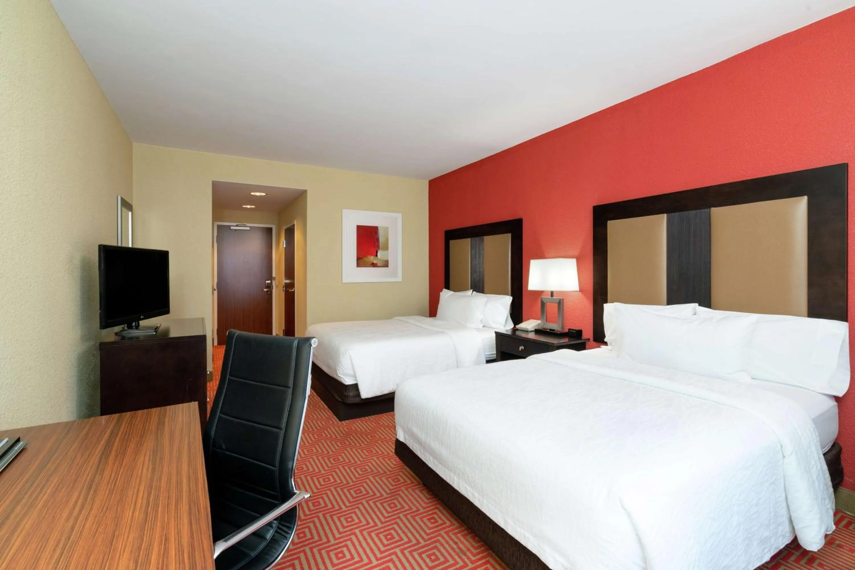 Bedroom, Bed in Hilton Garden Inn Dalton