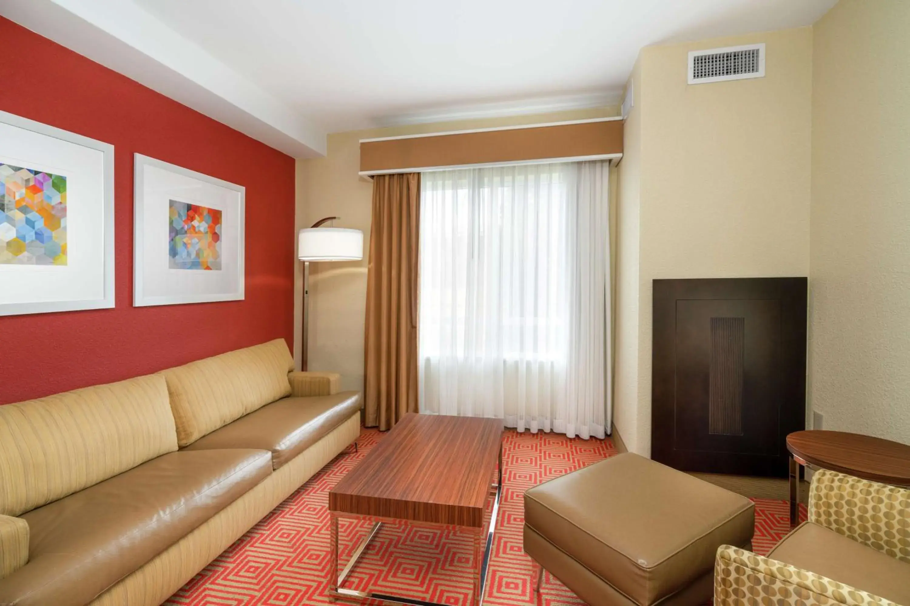 Deluxe Queen Room with Two Queen Beds and Sofa Bed in Hilton Garden Inn Dalton Deluxe Queen Room with Two Queen Beds and Sofa Bed in Hilton Garden Inn Dalton