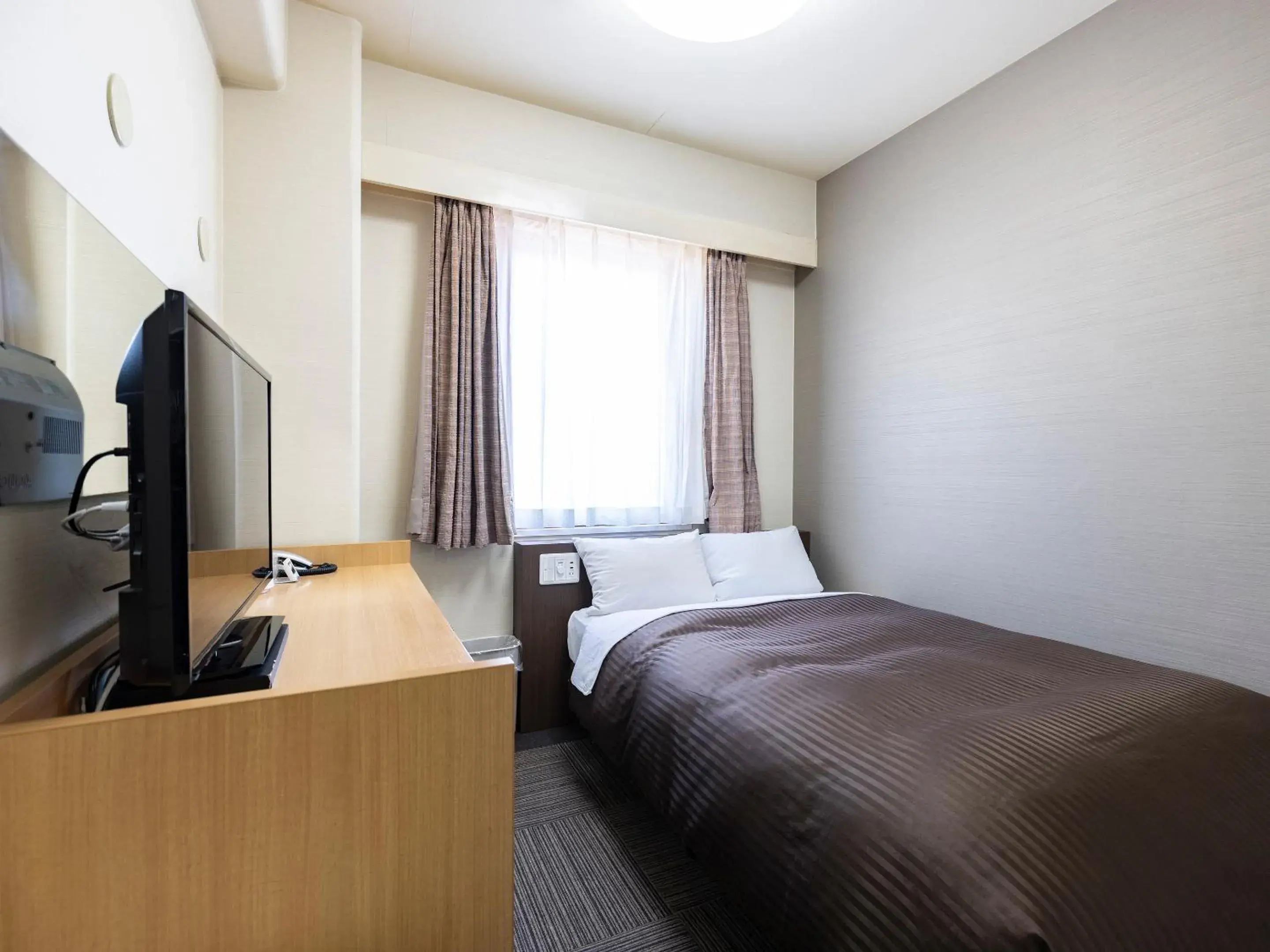 Double Room with Small Double Bed - Smoking in Hotel Wing International Izumi Double Room with Small Double Bed - Smoking in Hotel Wing International Izumi