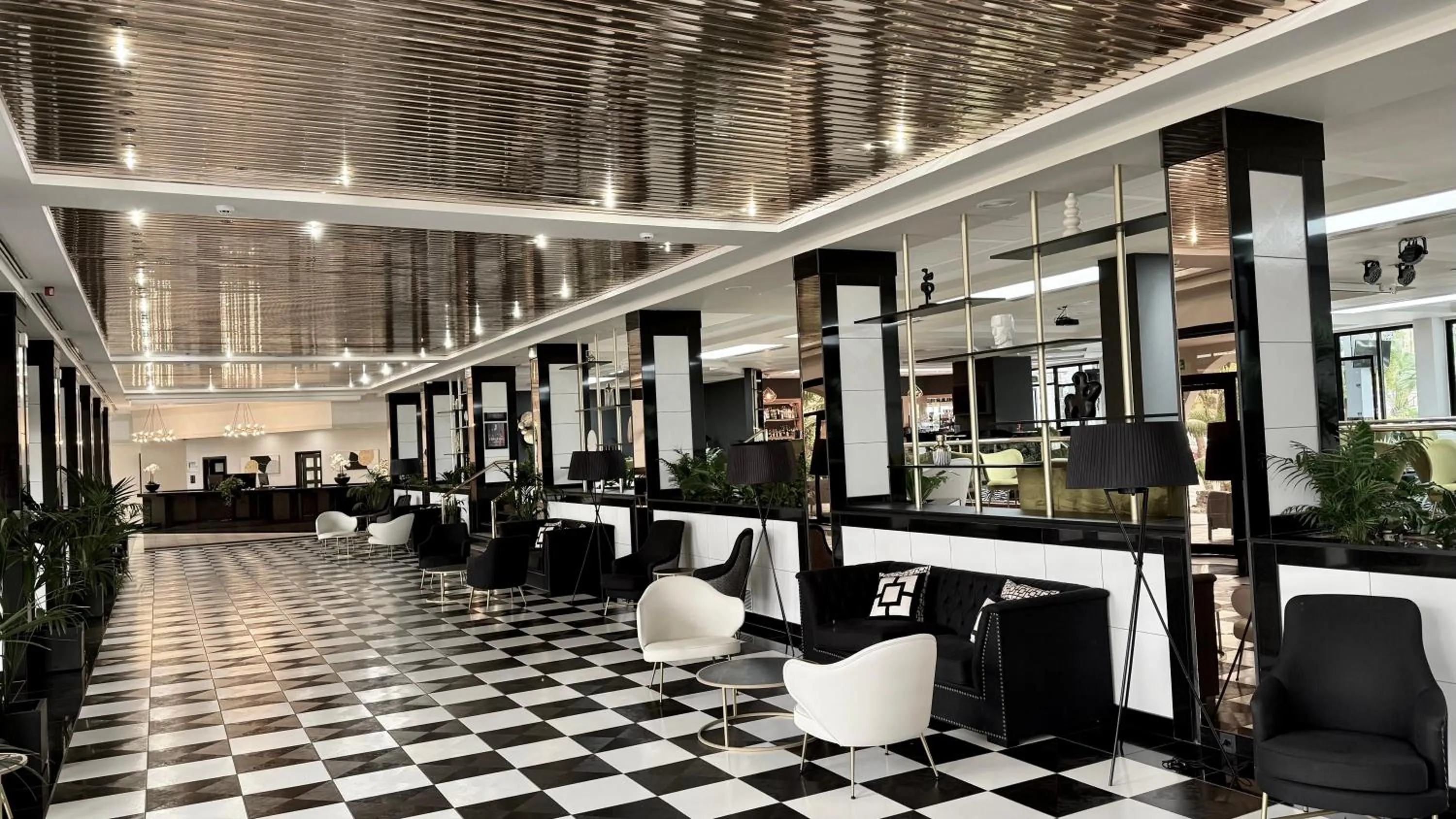 Lobby or reception in Hotel Puerto Palace