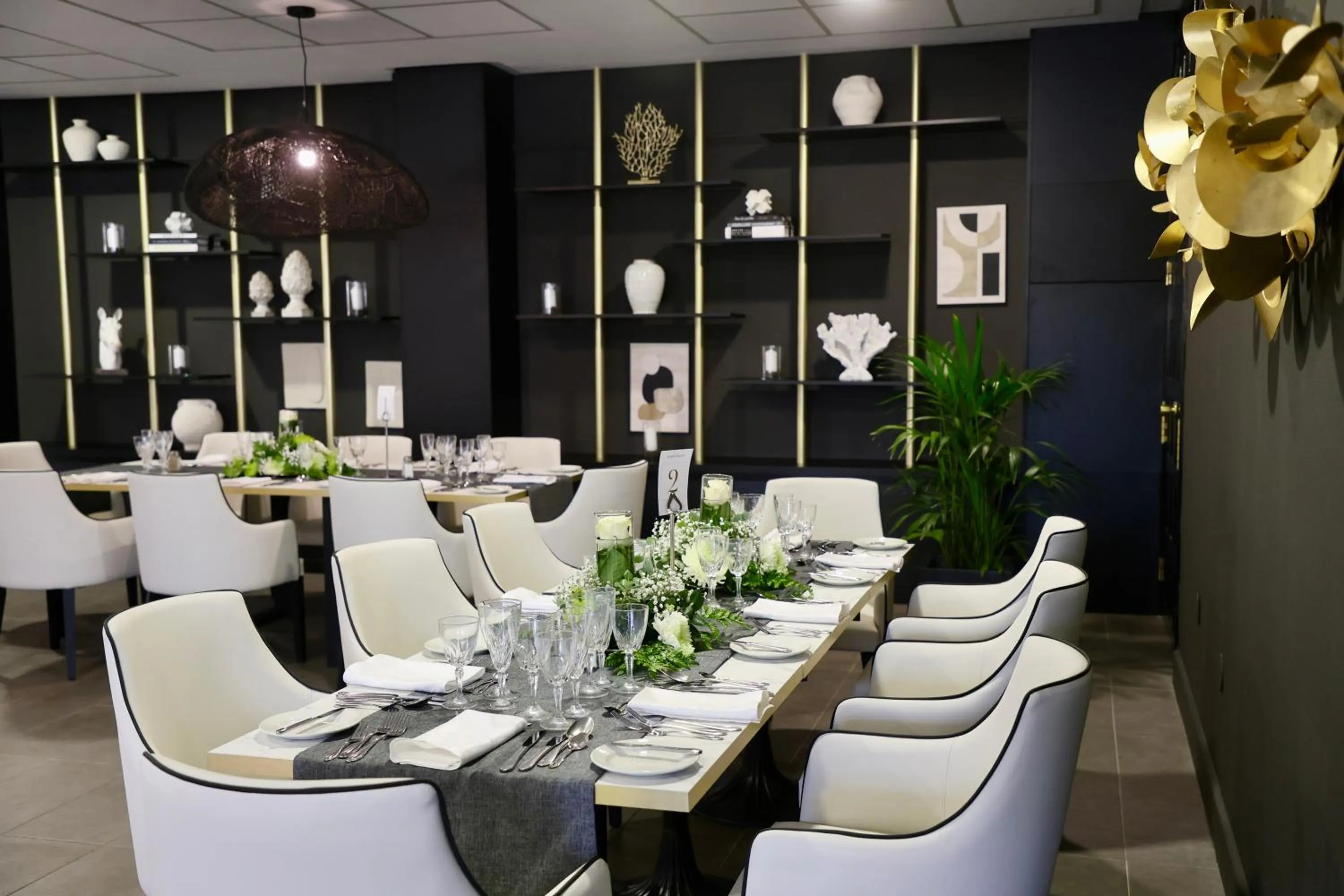 Restaurant/places to eat in Hotel Puerto Palace