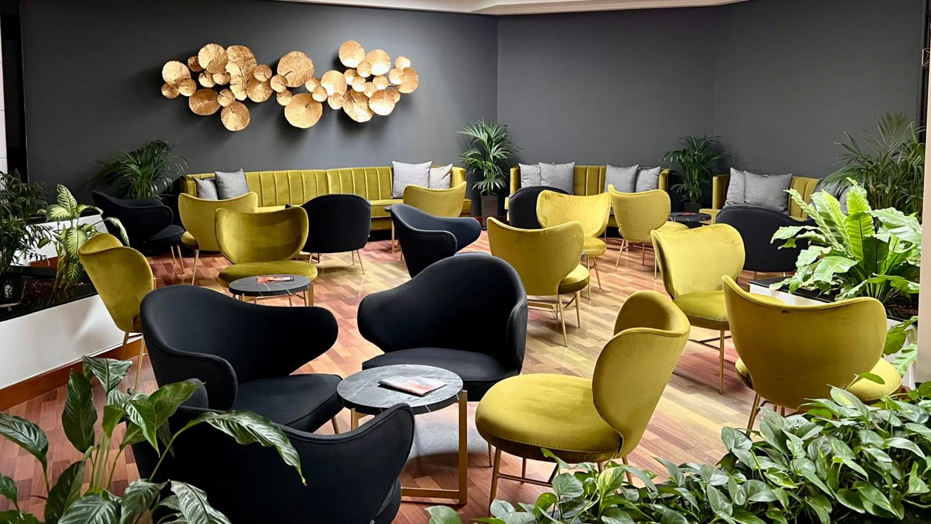 Lounge or bar in Hotel Puerto Palace