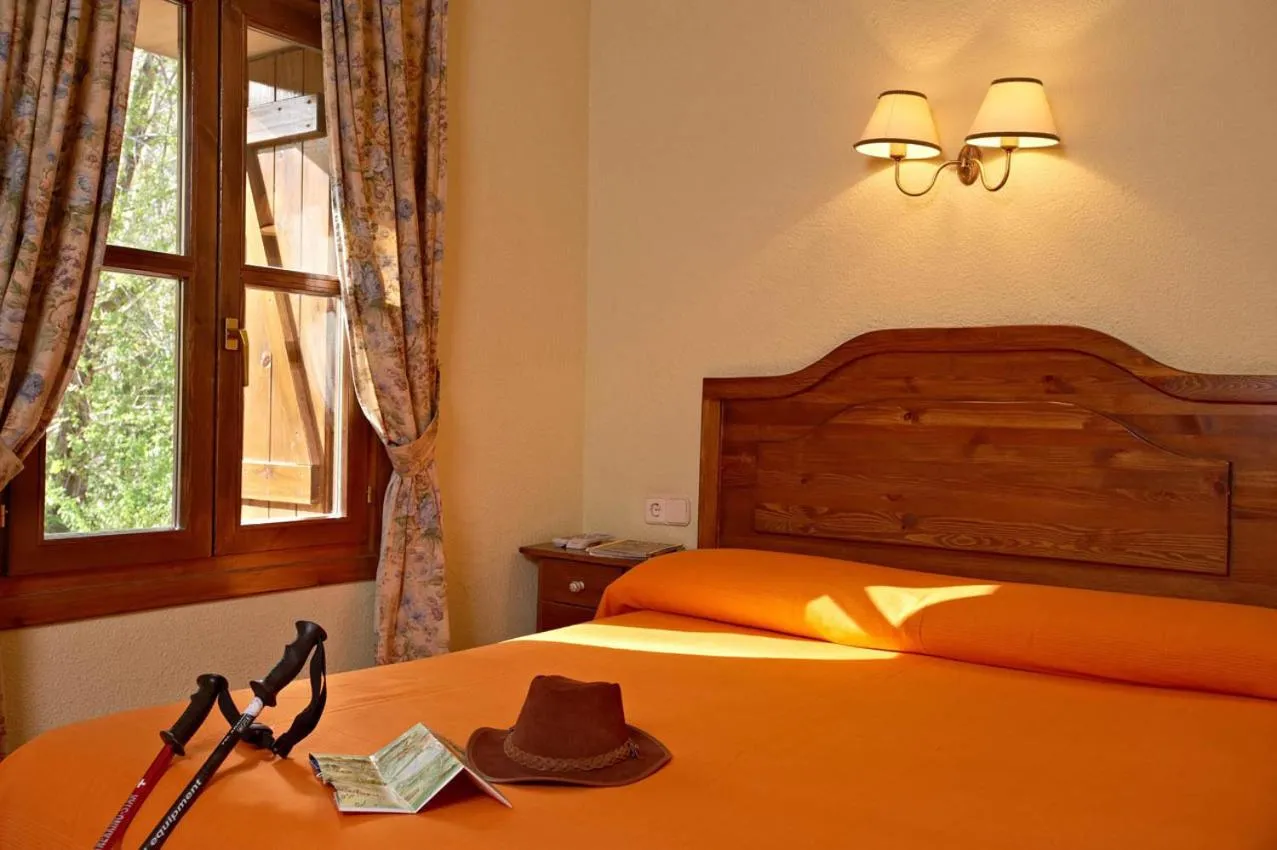 Photo of the whole room, Bed in Hotel Charle