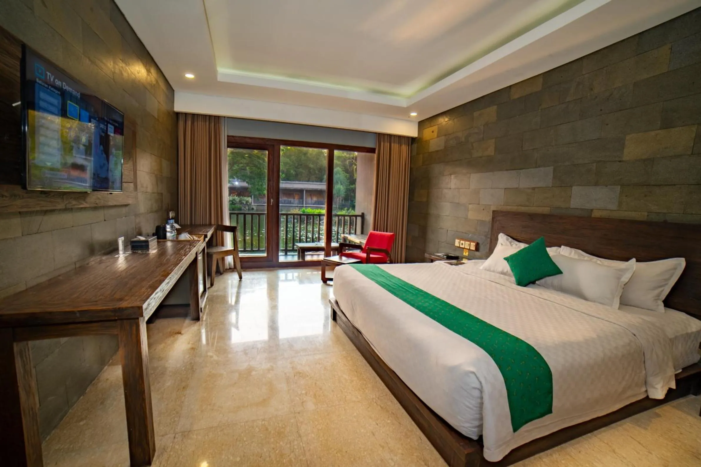 Bedroom, Bed in The Westlake Hotel & Resort Yogyakarta