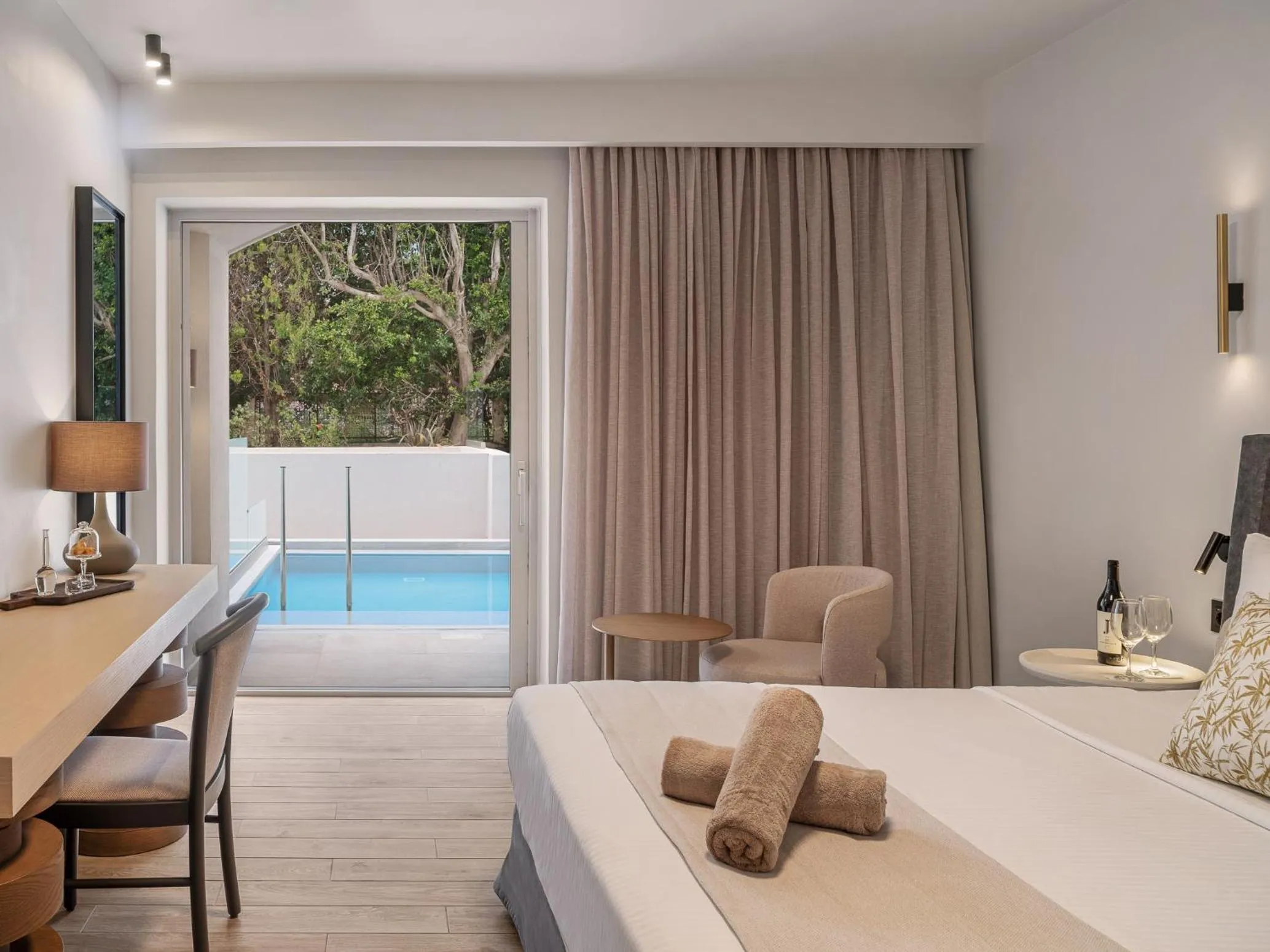 Bed in Creta Royal - Adults Only