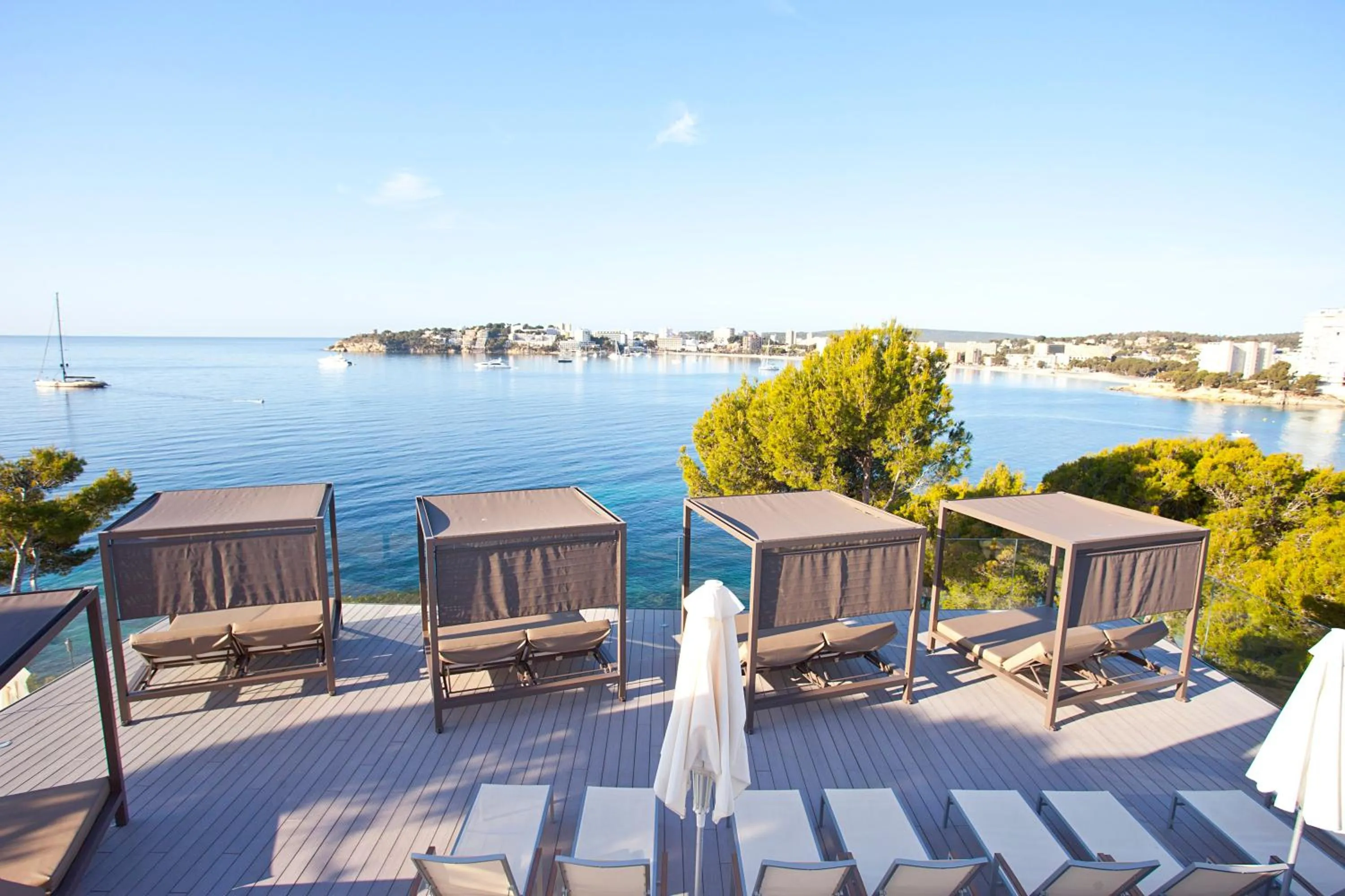 sunbed in Aparthotel Ponent Mar