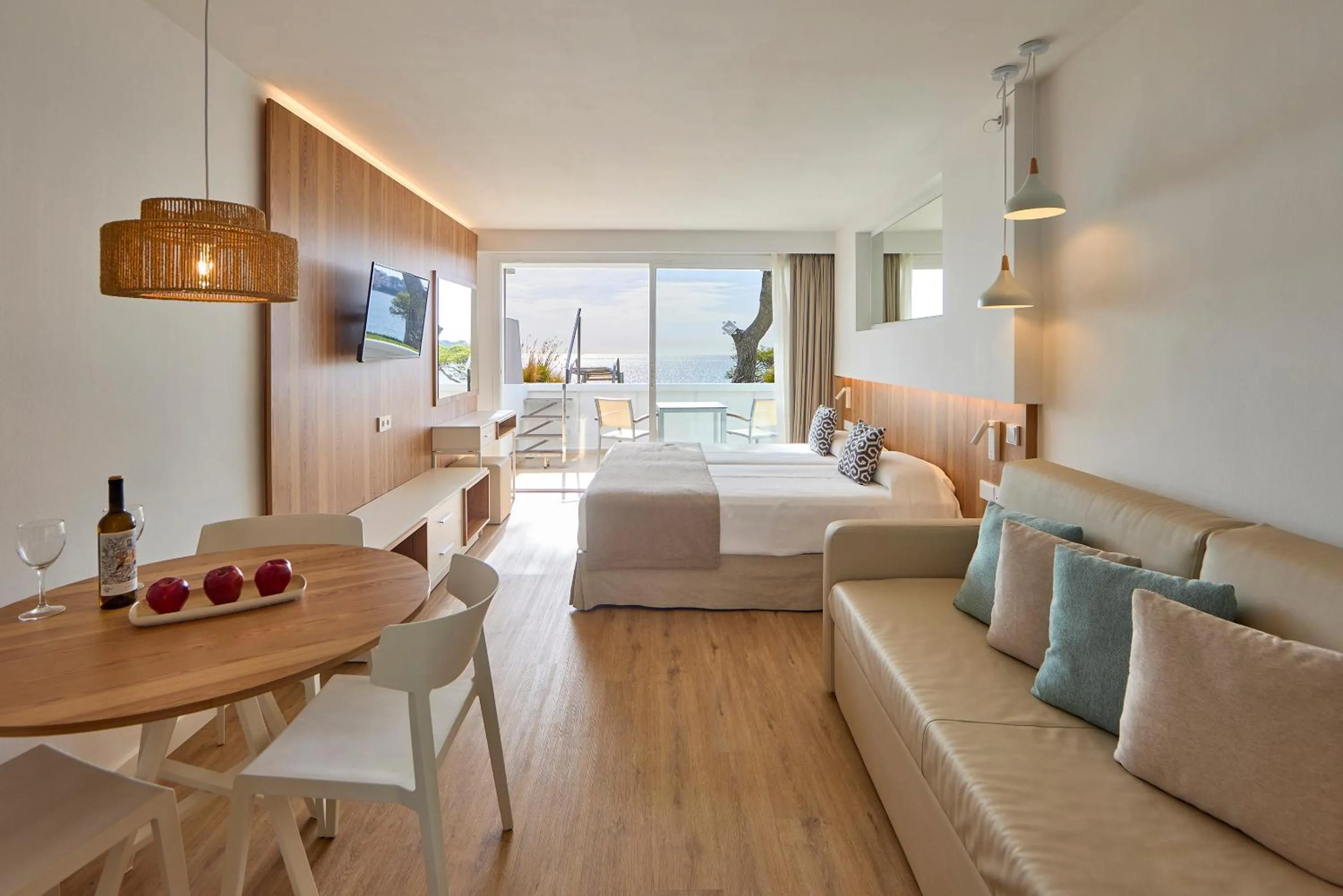 Photo of the whole room in Aparthotel Ponent Mar