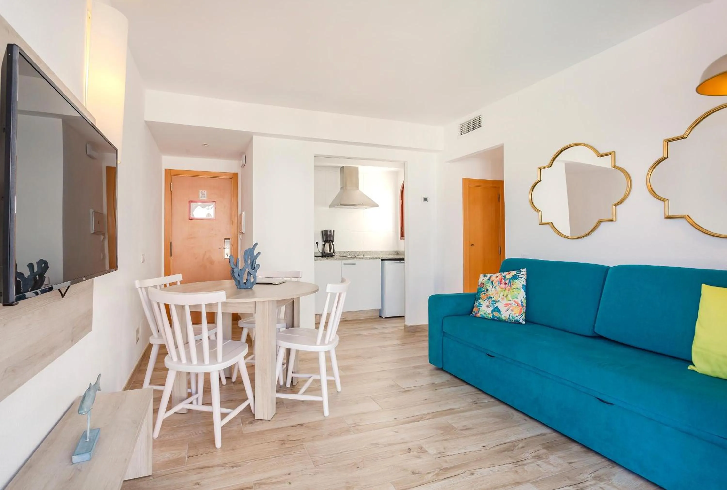 Photo of the whole room in Flipflop Surfing Playa