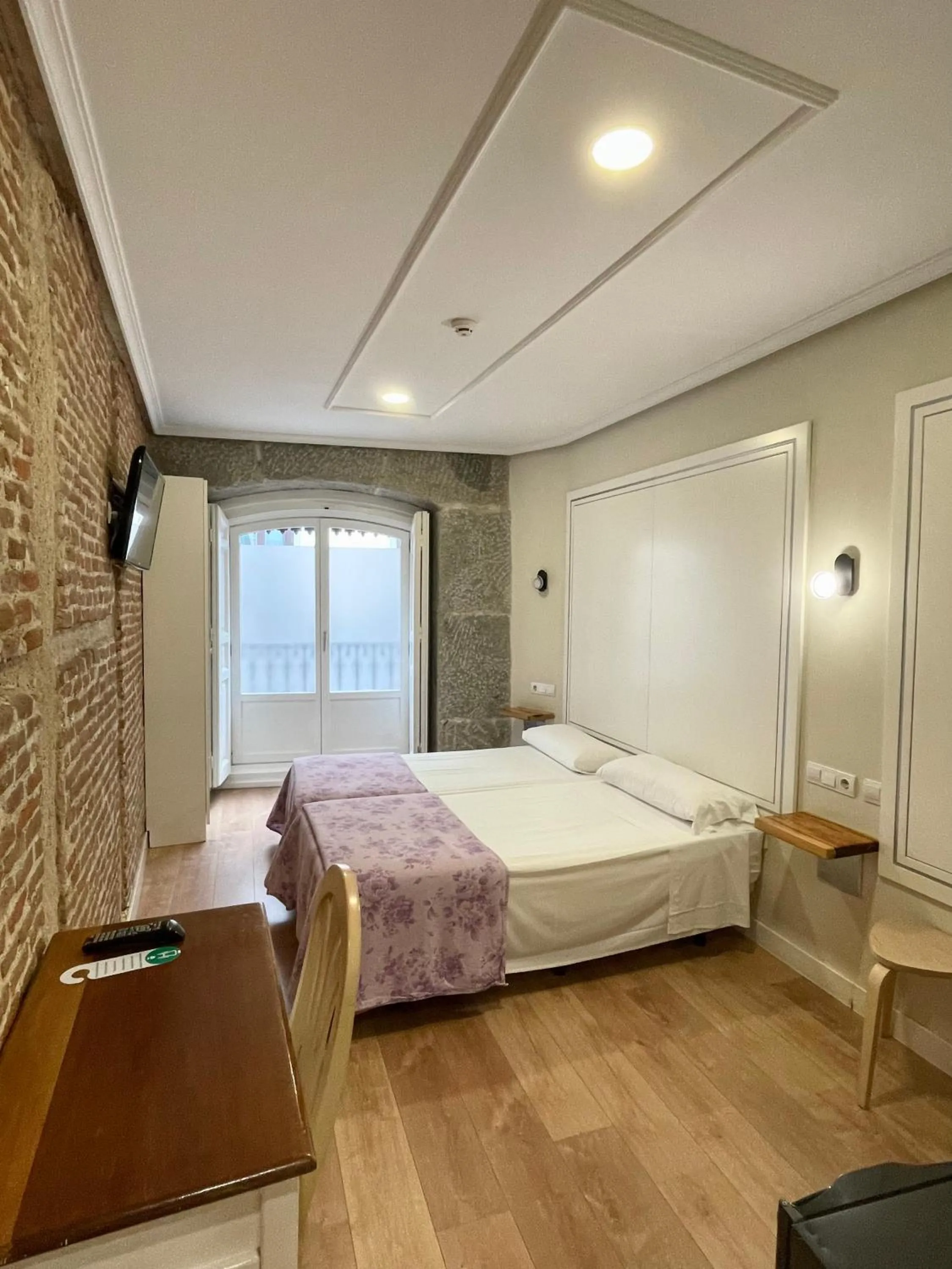 Bed in Hostal Madrid