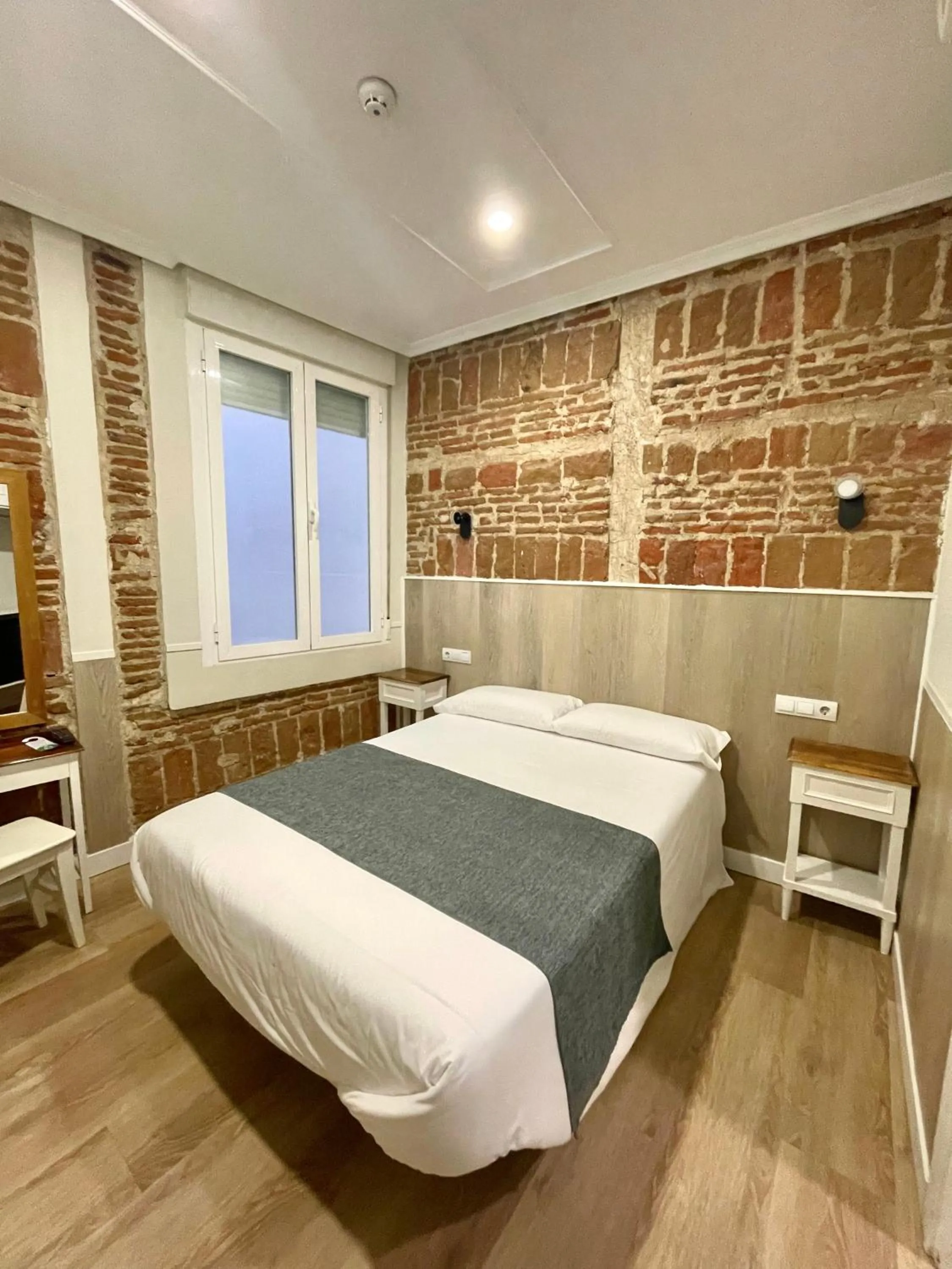 Bed in Hostal Madrid