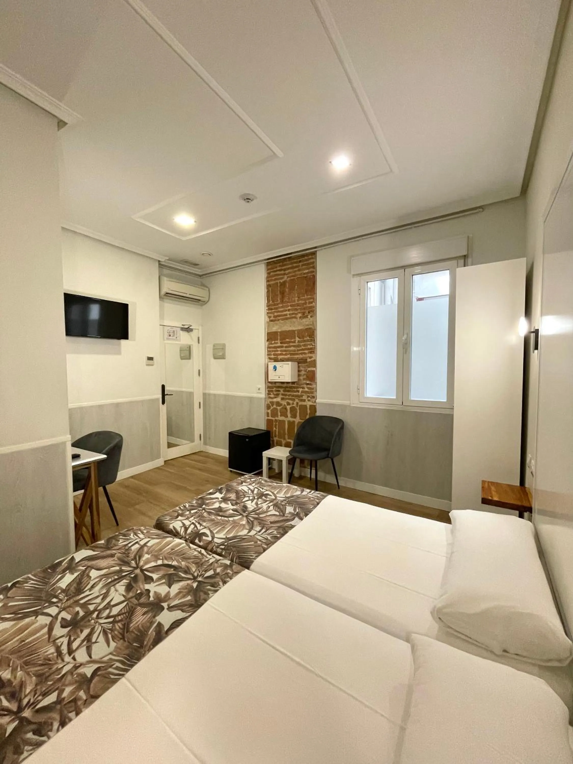 Bed in Hostal Madrid