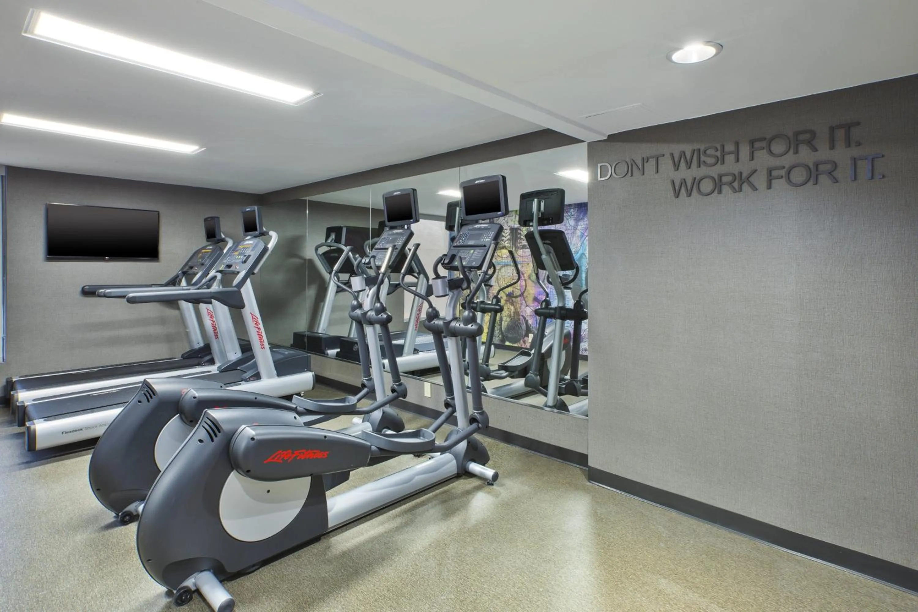 Fitness centre/facilities in Fairfield by Marriott Inn & Suites Herndon Reston