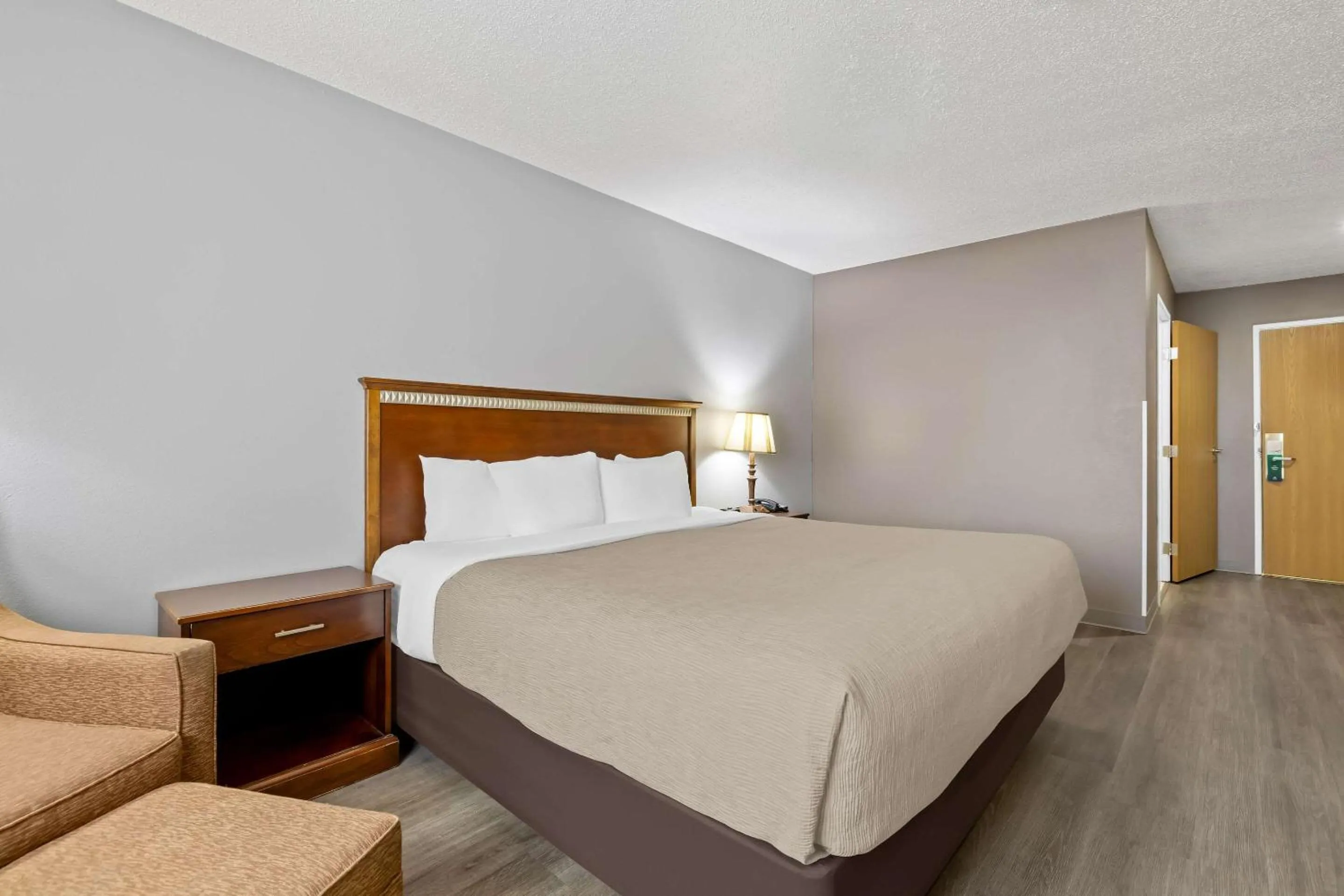 Bedroom, Bed in Quality Inn near Monument Health Rapid City Hospital