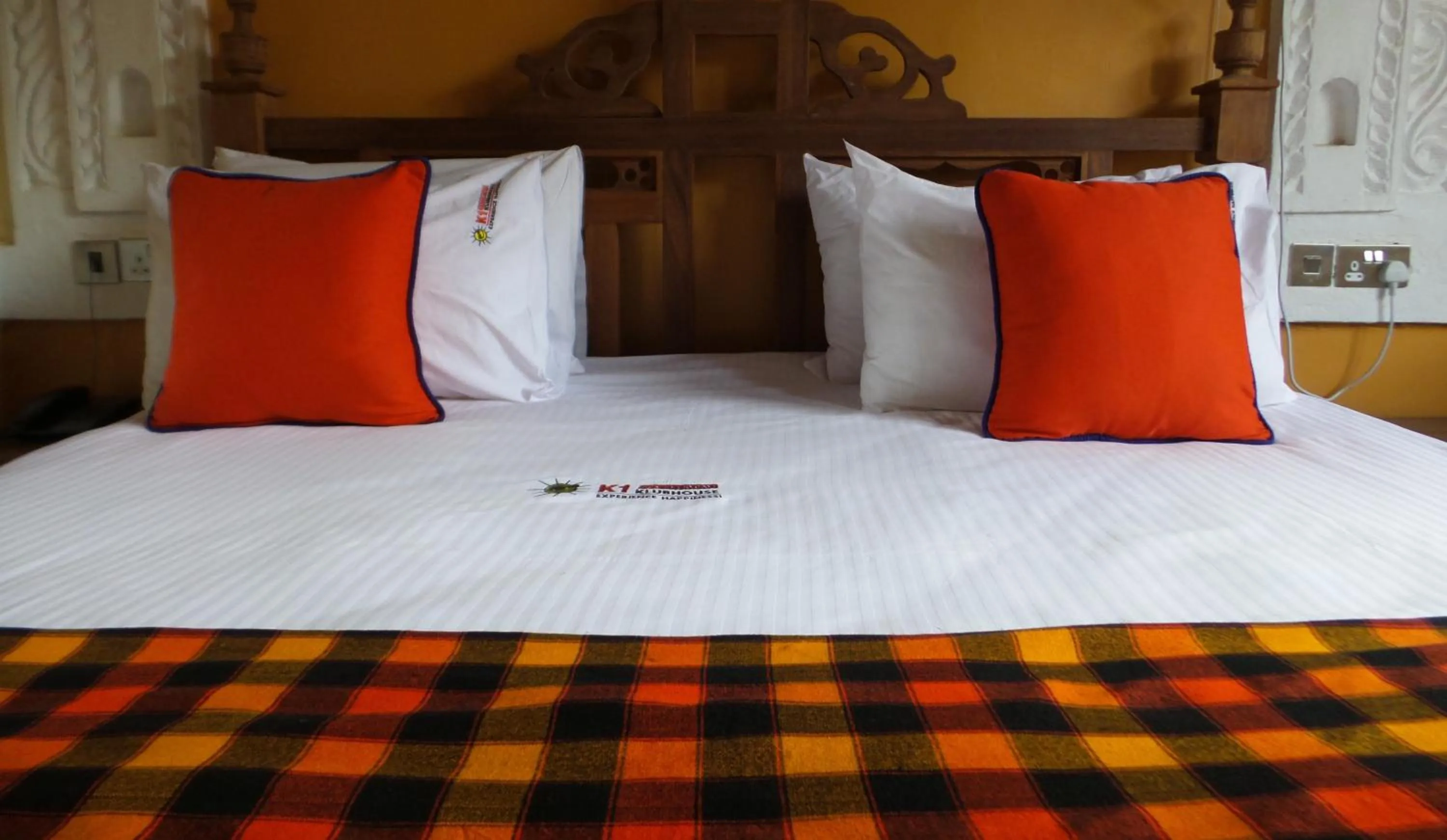 Bed in Parklands Shade Hotel