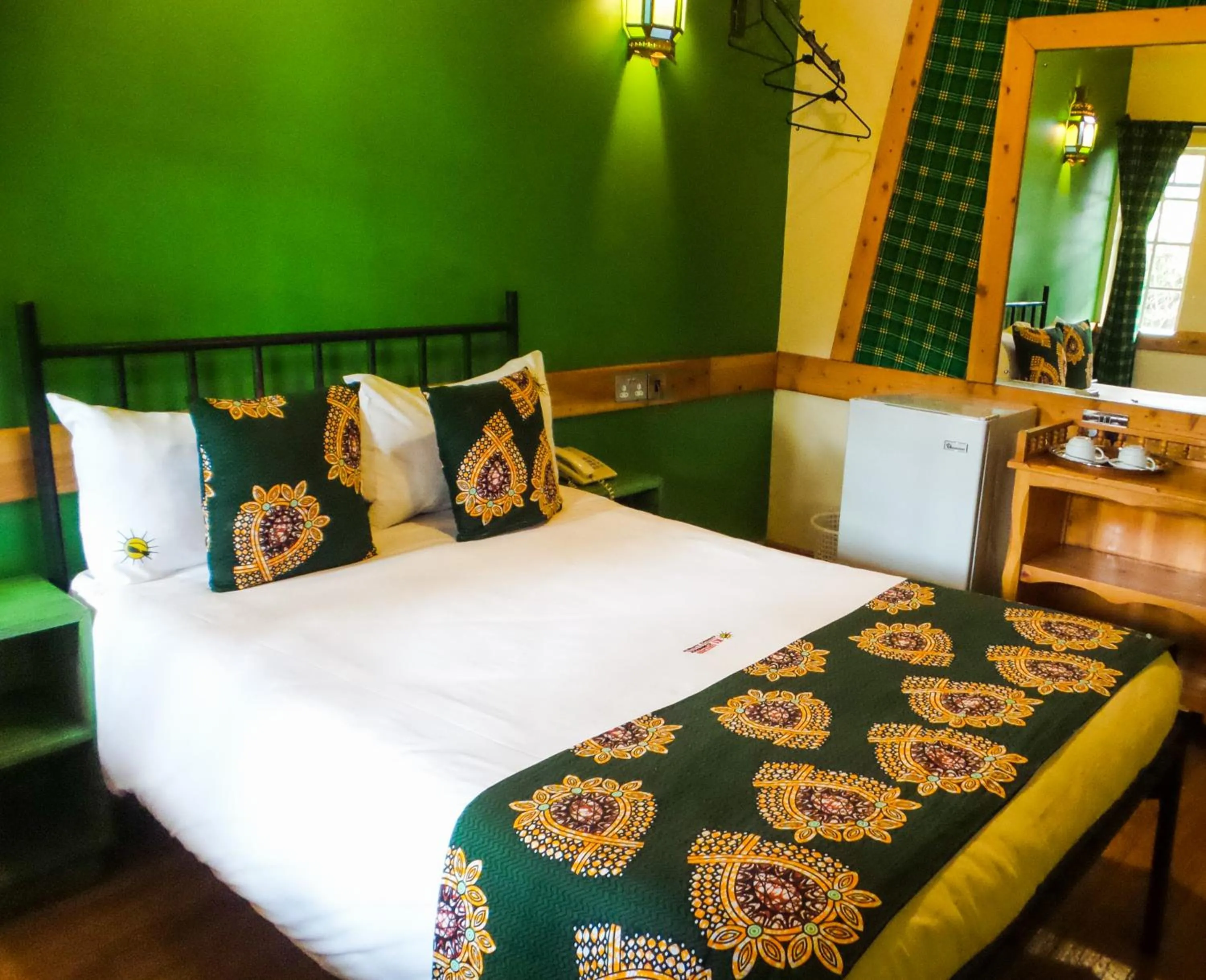 Bed in Parklands Shade Hotel