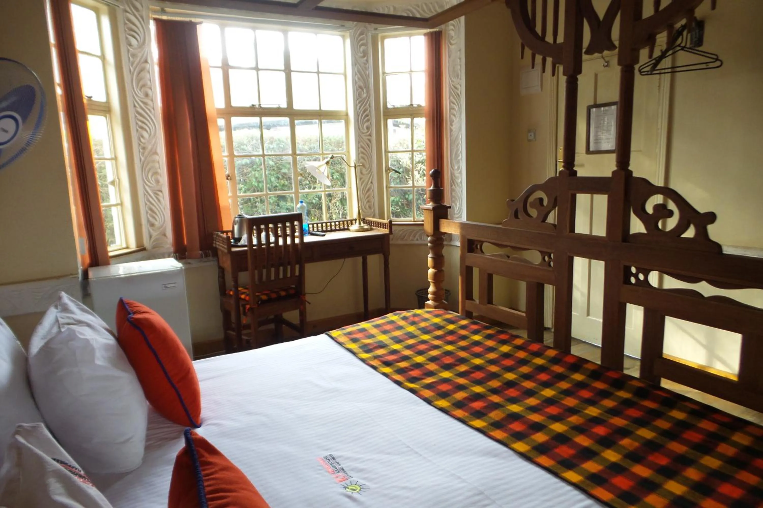 Bed in Parklands Shade Hotel