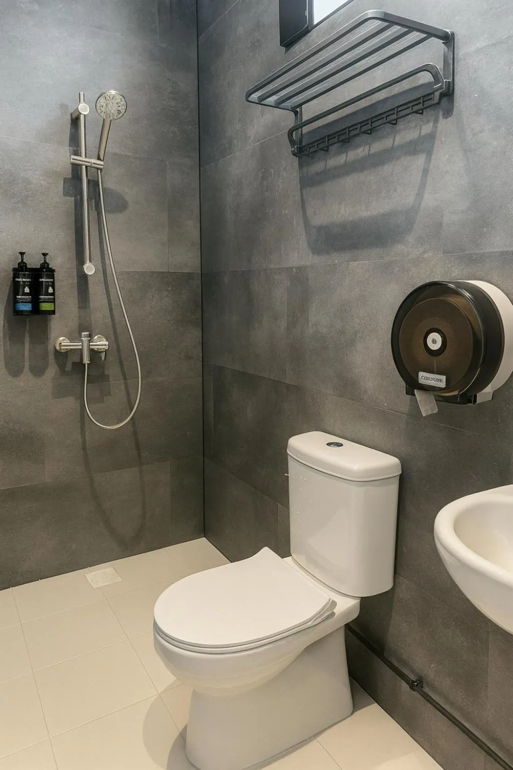 Shower in Wink at Upper Cross Street