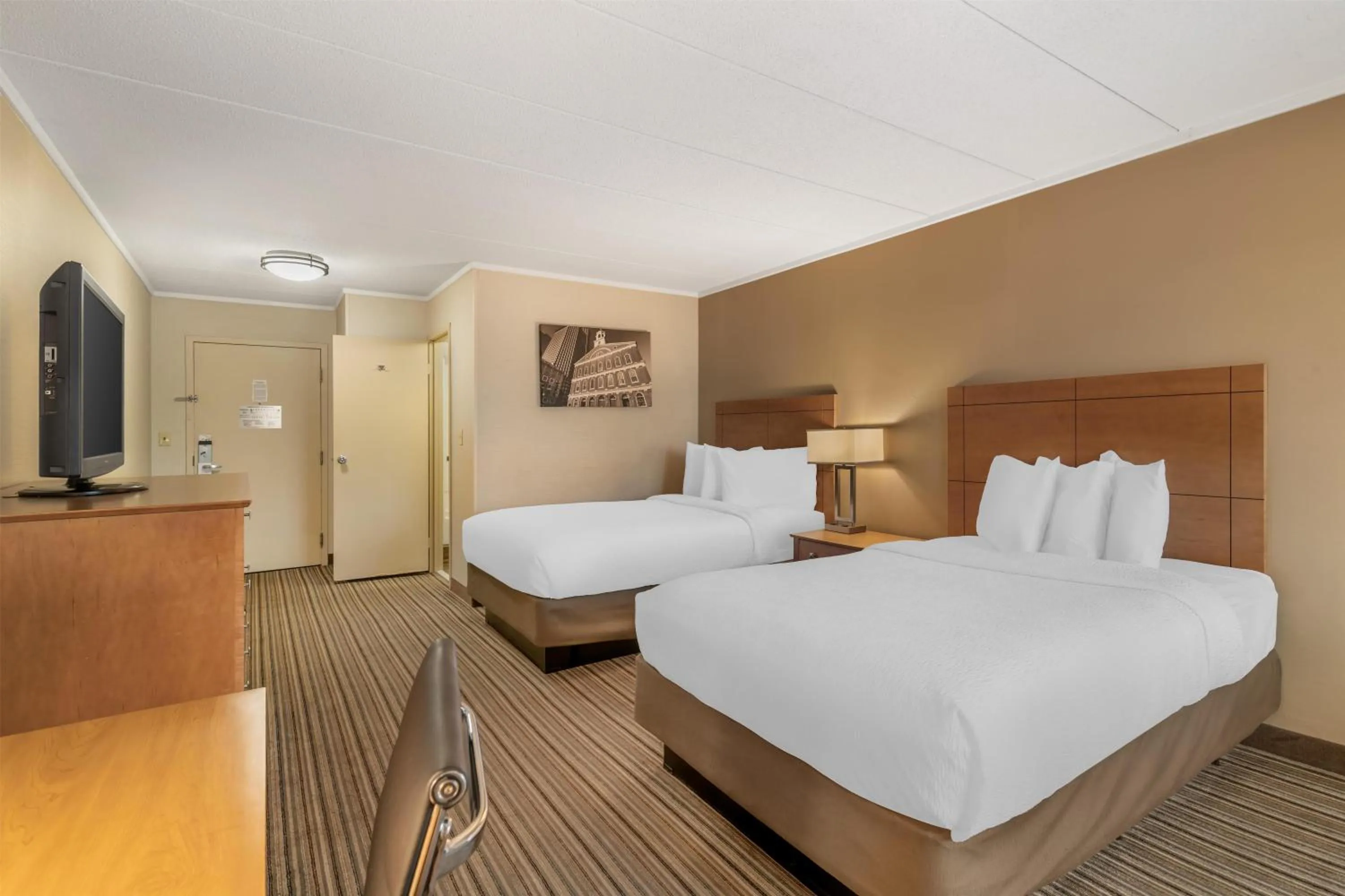 Bedroom, Bed in Best Western Plus Waltham Boston