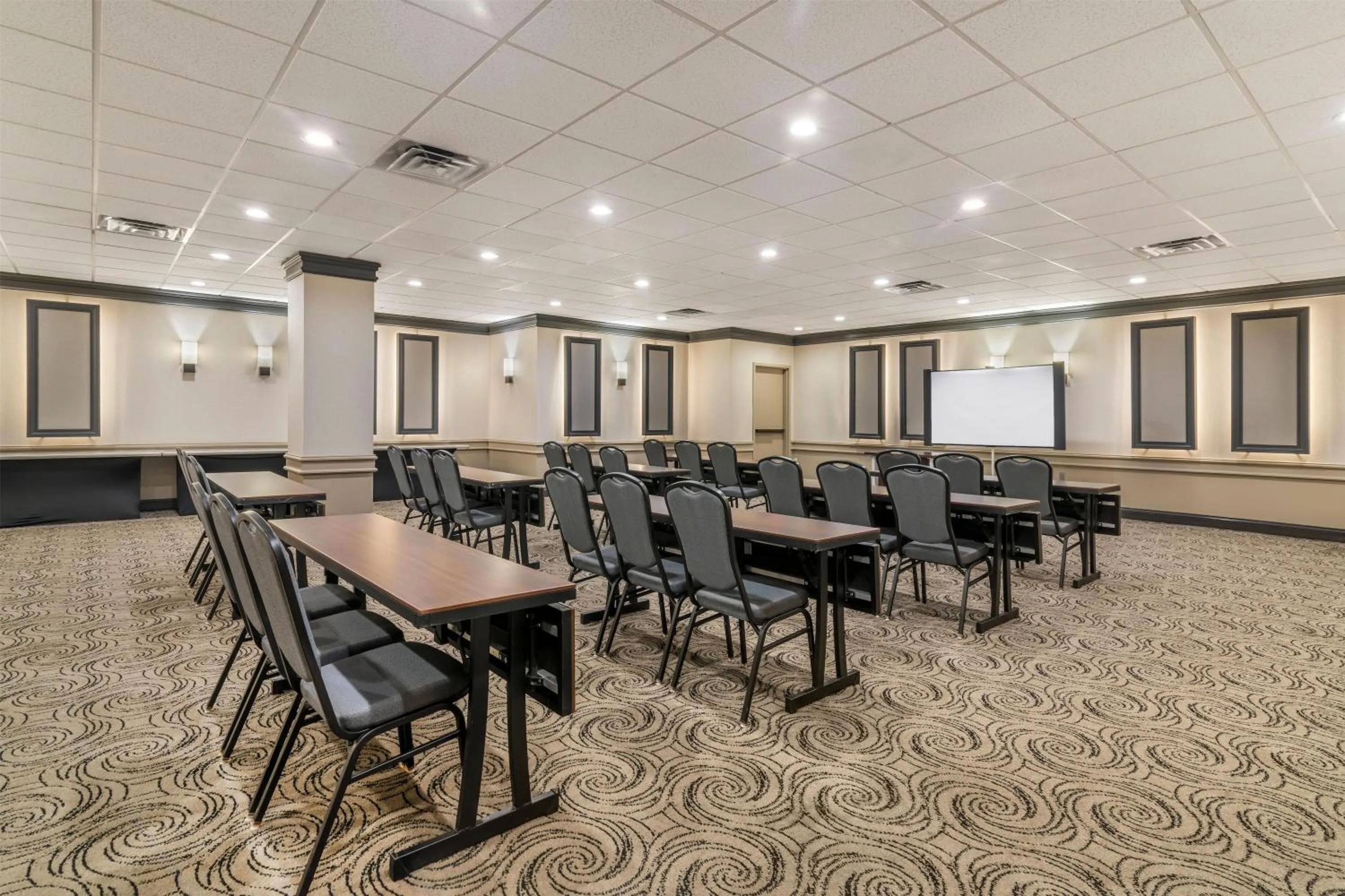Meeting/conference room in Best Western Plus Waltham Boston