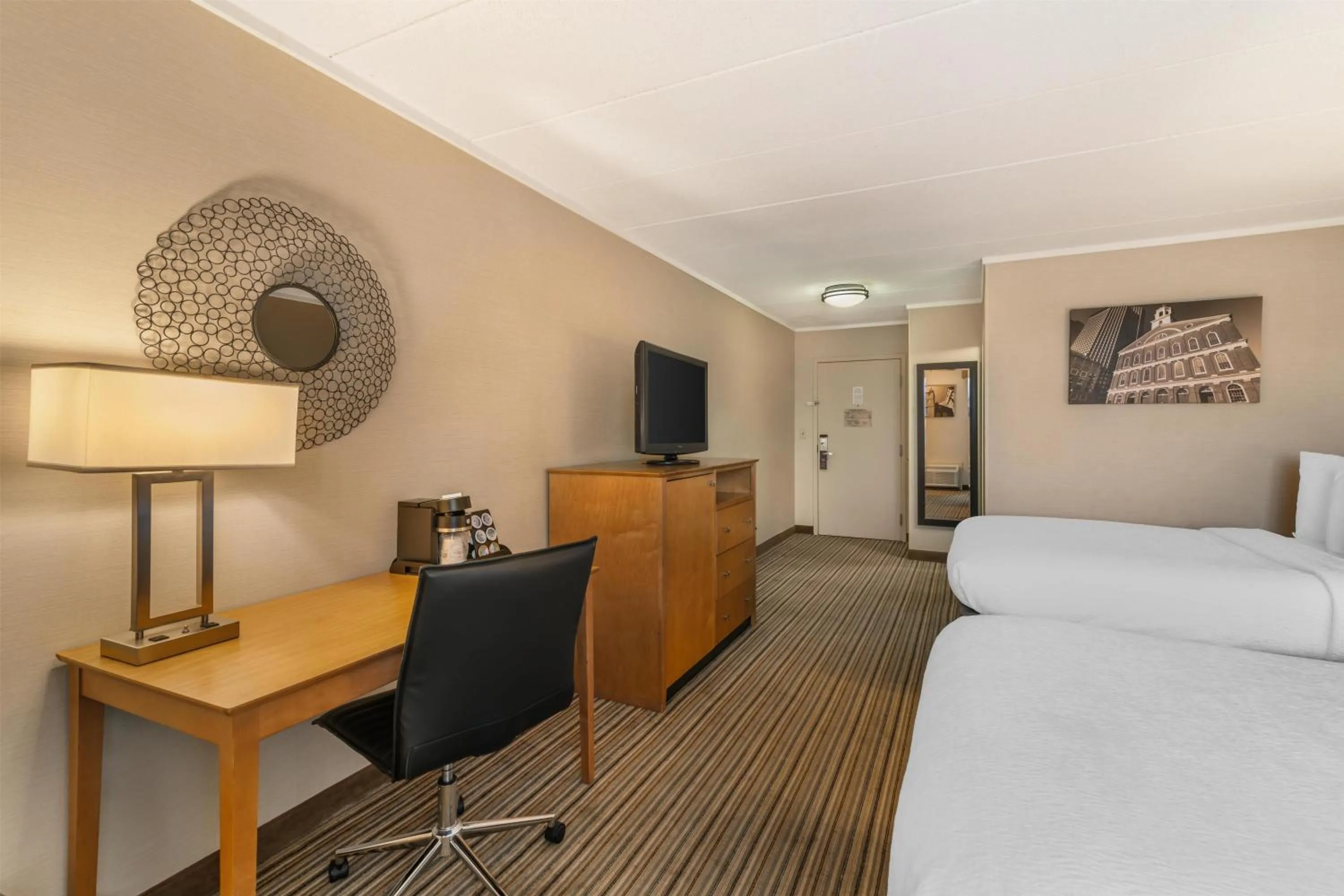 Bedroom, Bed in Best Western Plus Waltham Boston