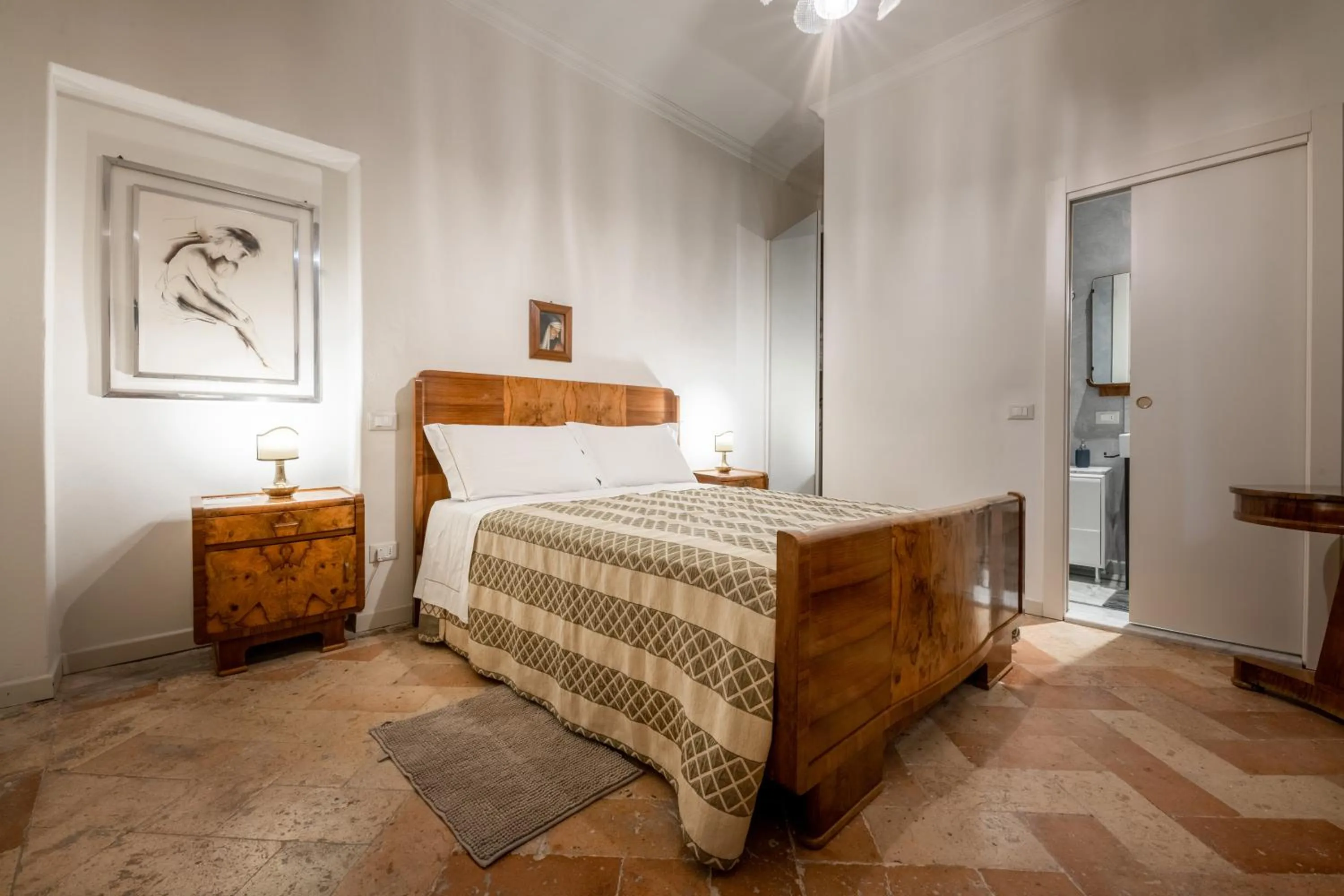 Photo of the whole room, Bed in La Casa nel Borgo