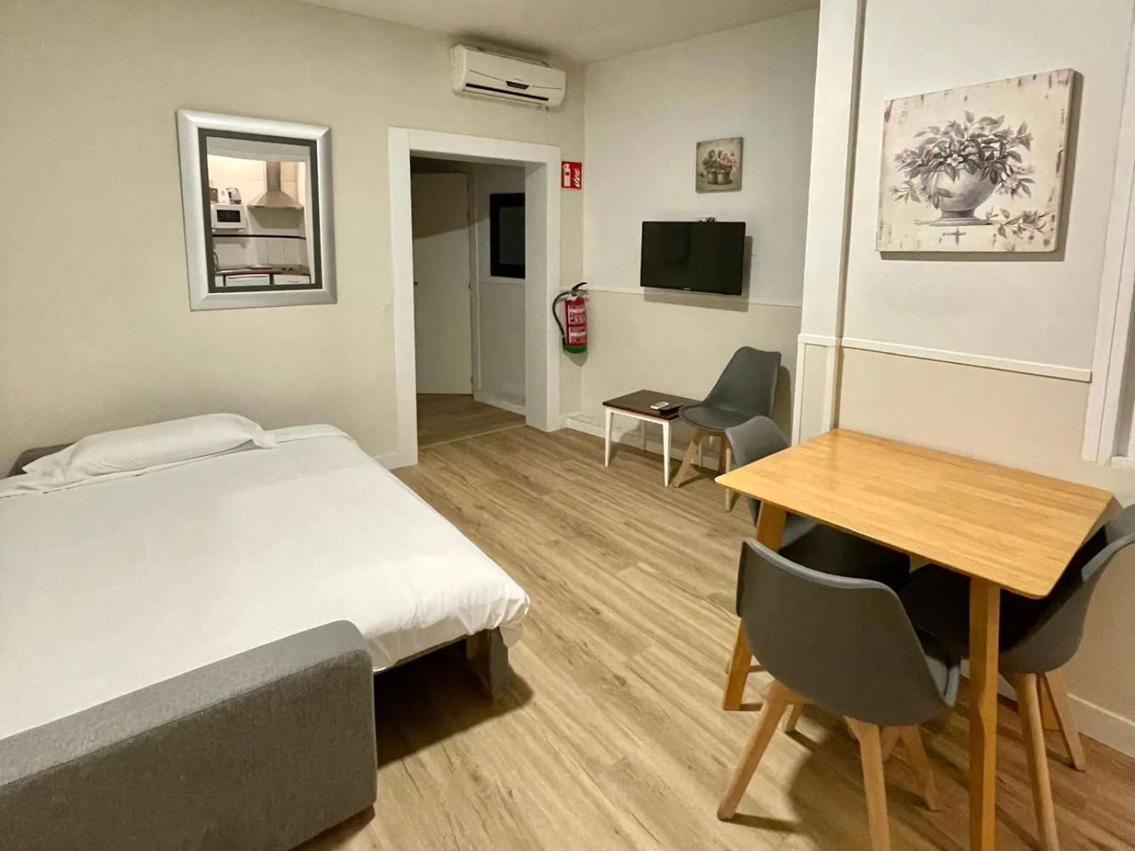 Bed in Apartamentos Mayor Centro