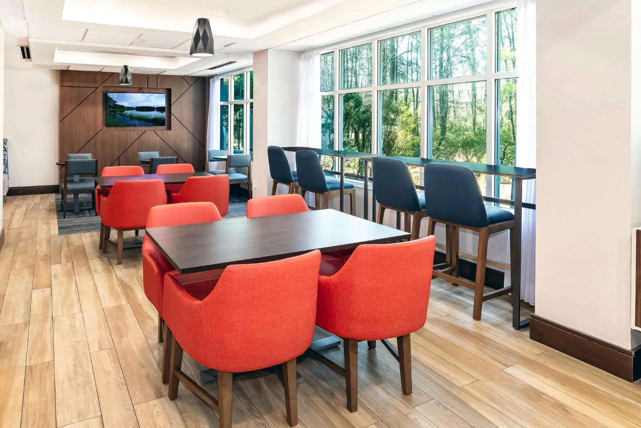 Breakfast in Holiday Inn Express & Suites Walterboro by IHG