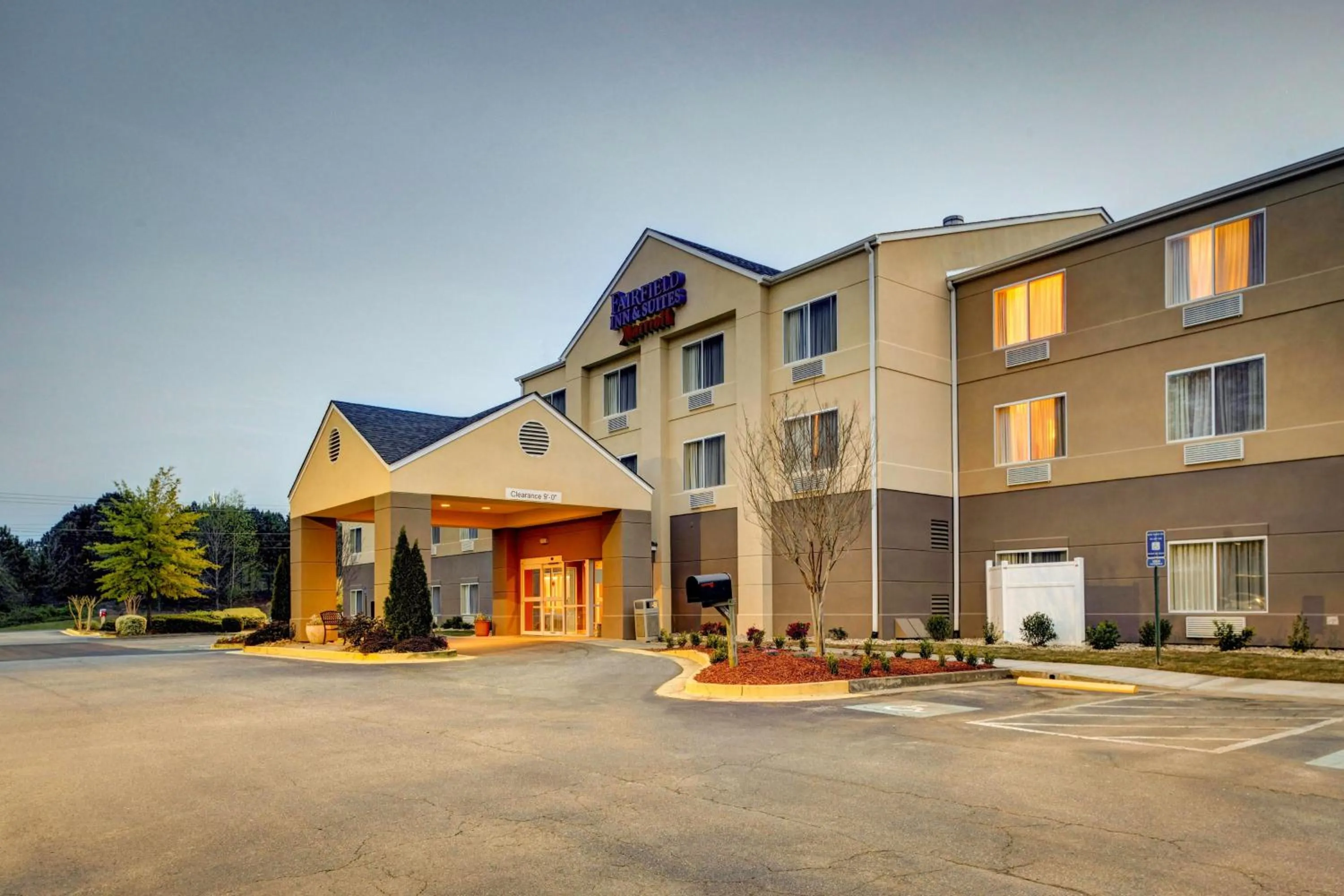 Property building in Fairfield Inn and Suites by Marriott Atlanta Suwanee
