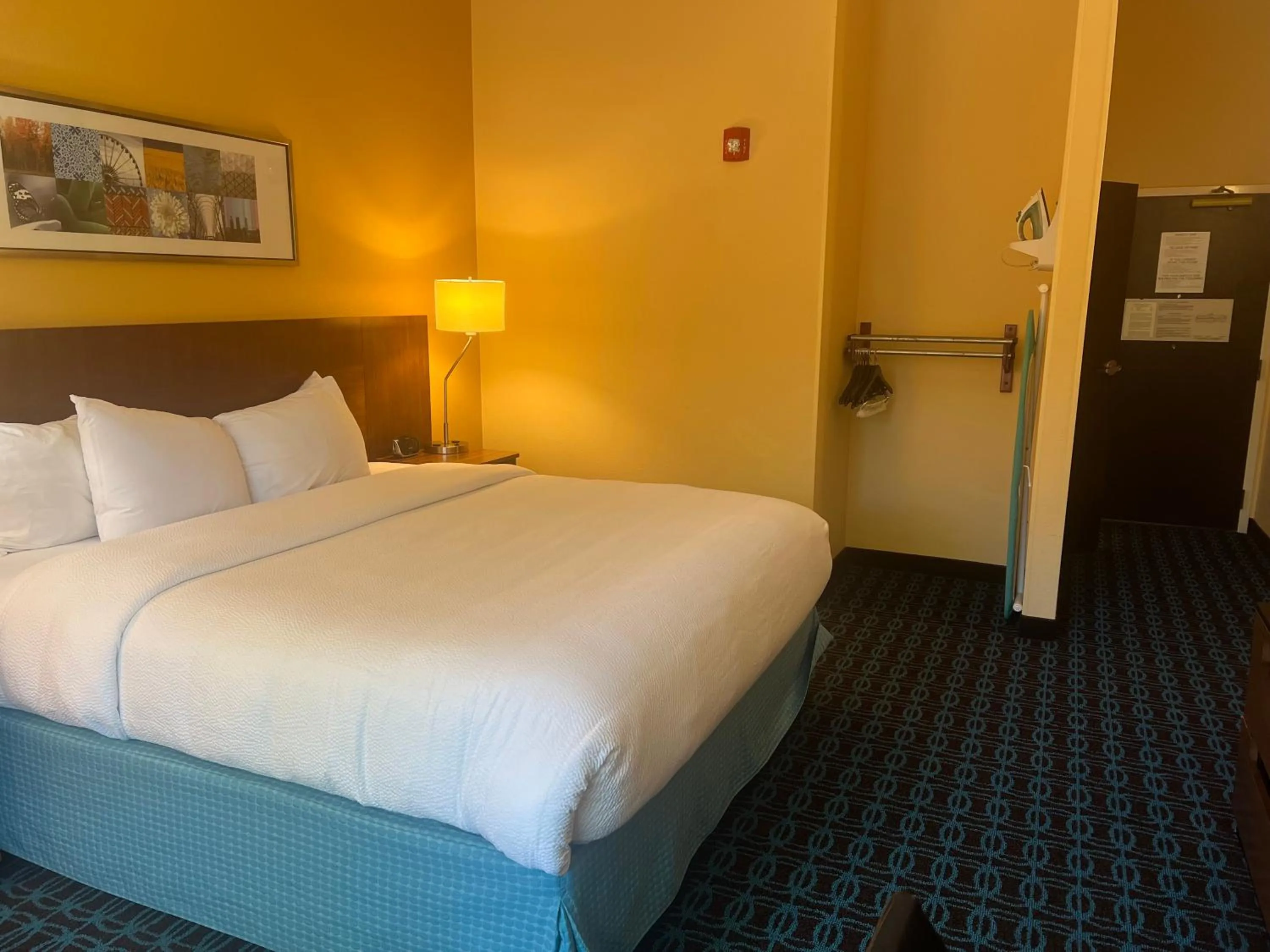 Bedroom, Bed in Fairfield Inn and Suites by Marriott Atlanta Suwanee