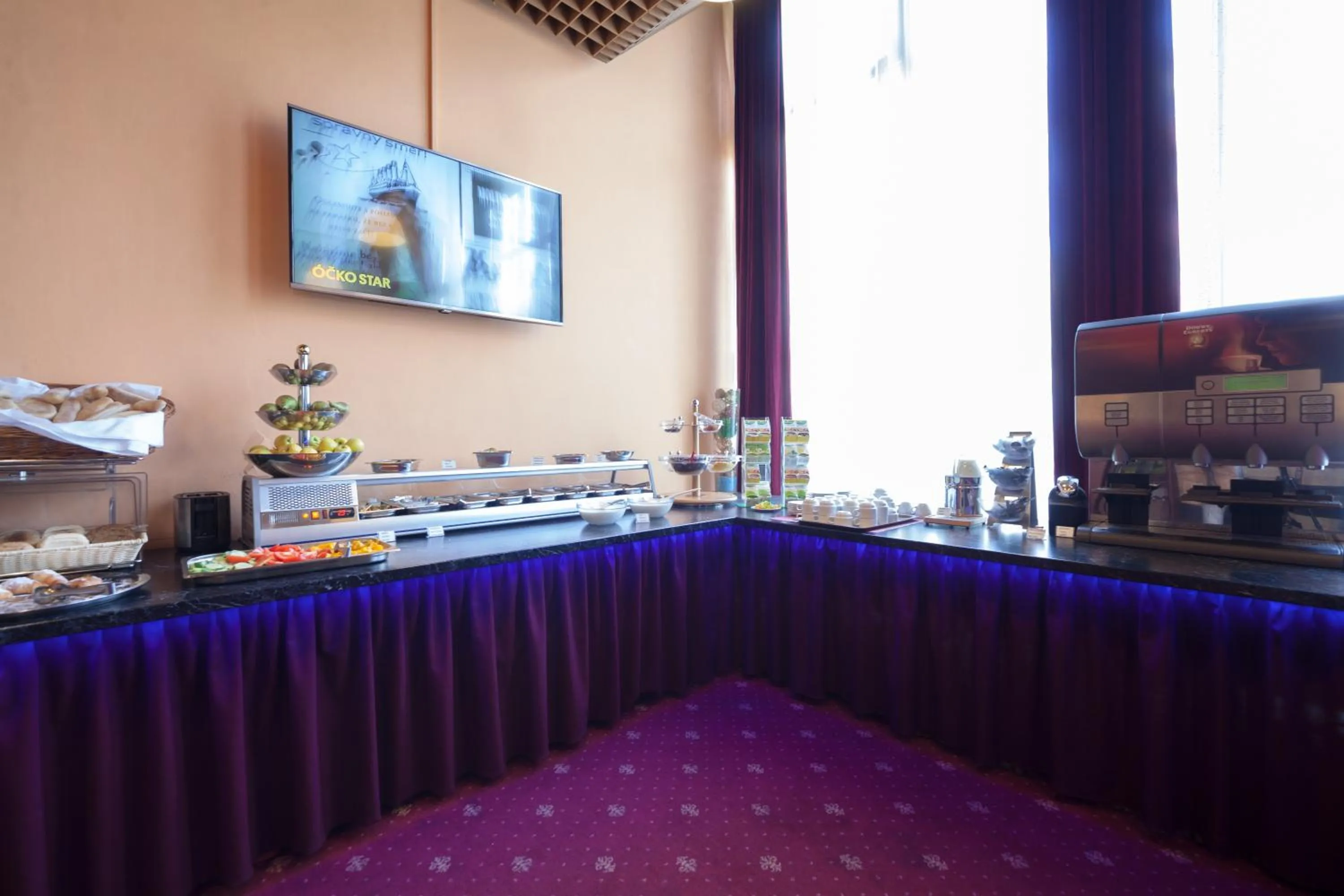 Food and drinks in Interhotel Bohemia