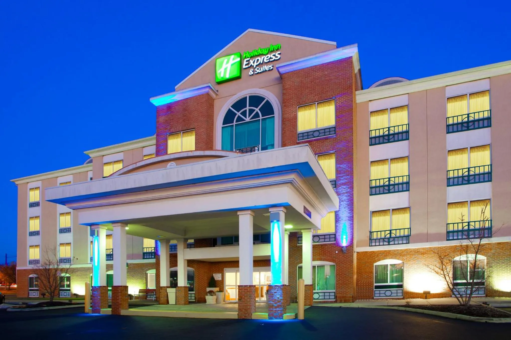 Property building in Holiday Inn Express Hotel & Suites Woodbridge by IHG