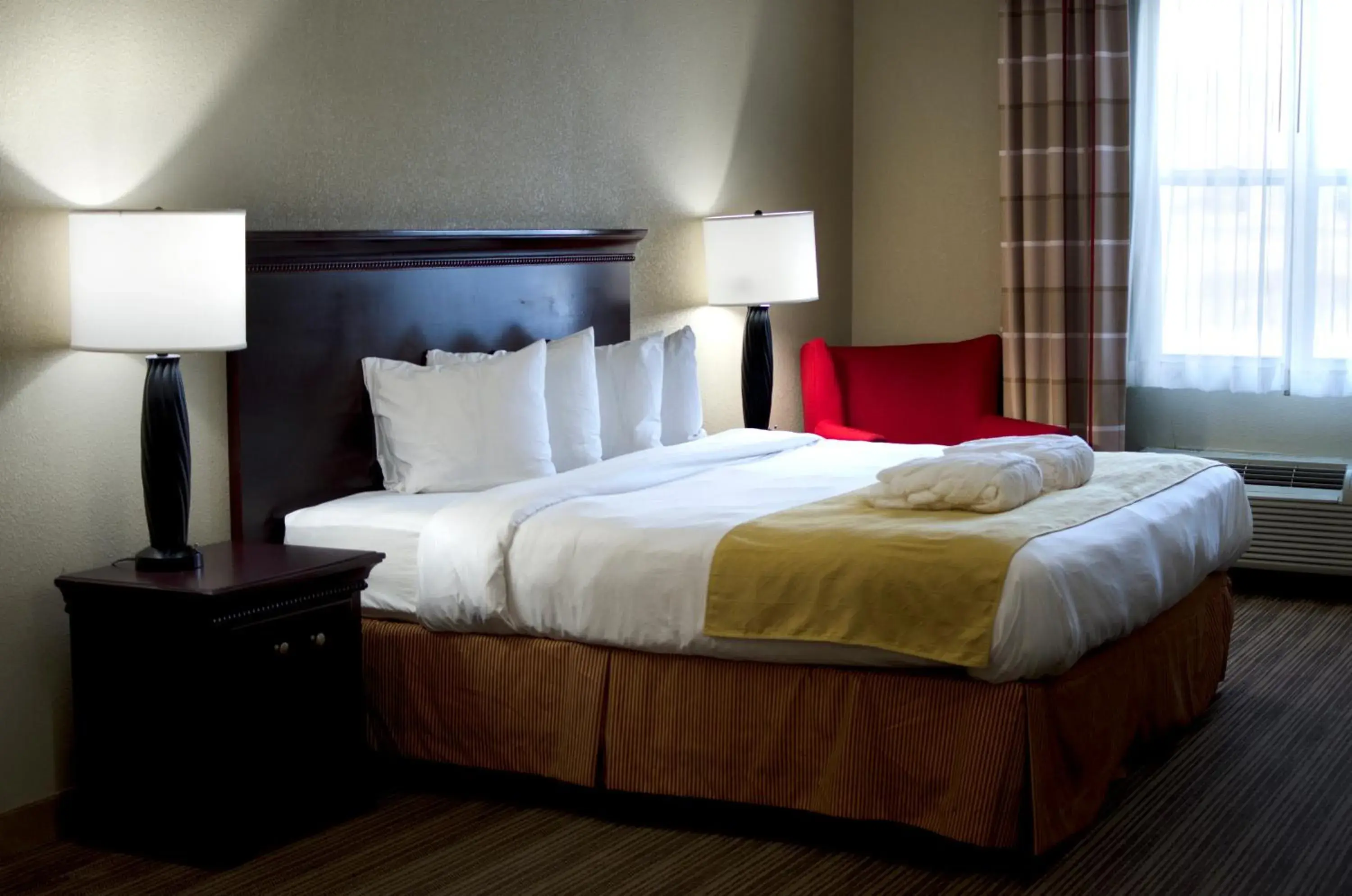 One-Bedroom King Suite - Disability Access/Non-Smoking in Country Inn & Suites by Radisson, Ithaca, NY One-Bedroom King Suite - Disability Access/Non-Smoking in Country Inn & Suites by Radisson, Ithaca, NY