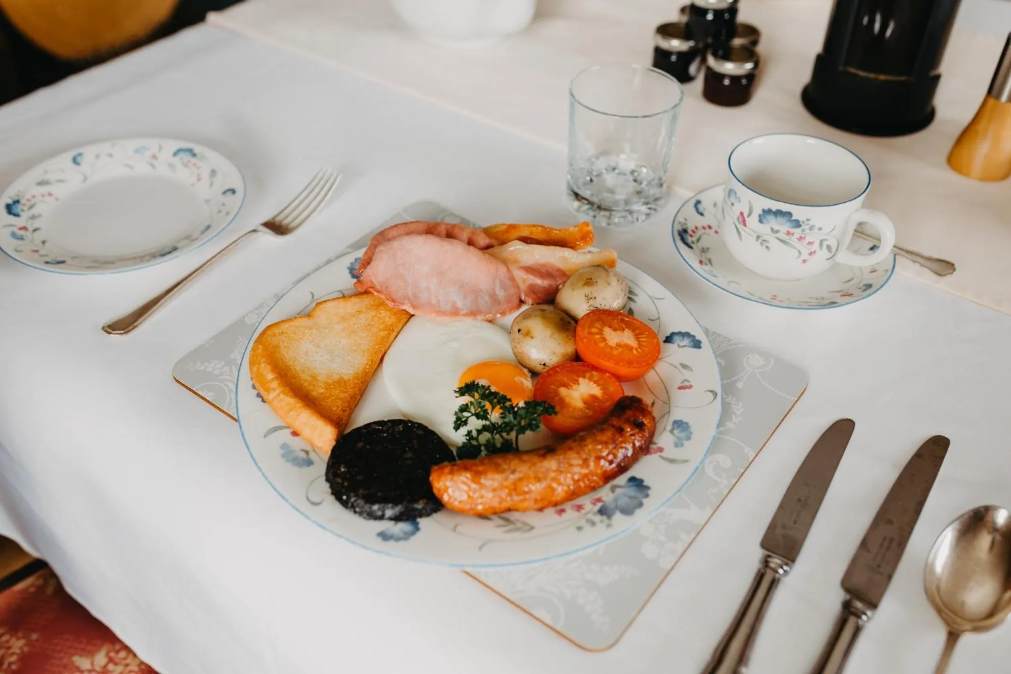 Food and drinks in Smeaton Farm Luxury B&B