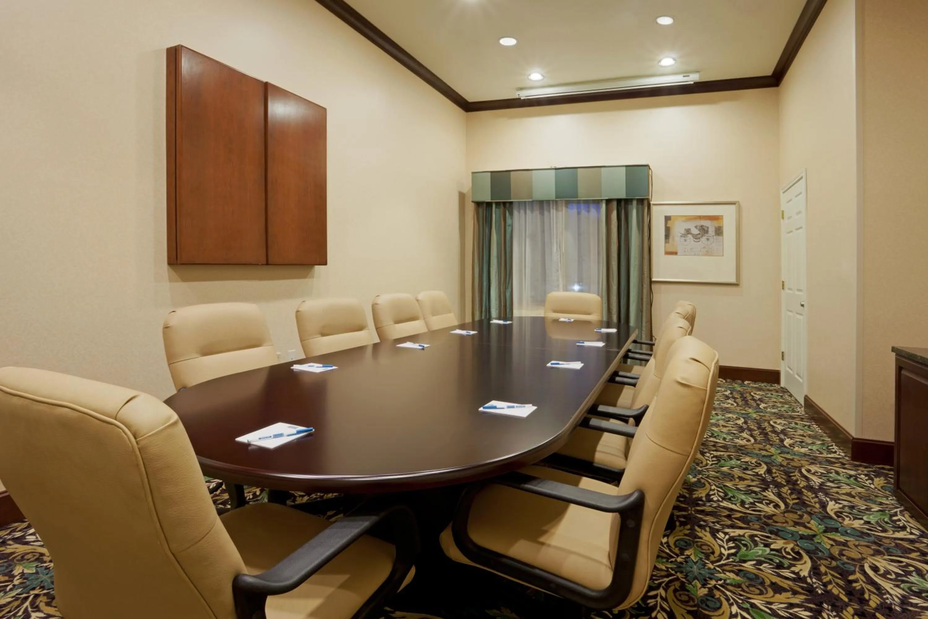 Meeting/conference room in Staybridge Suites San Antonio Sea World by IHG