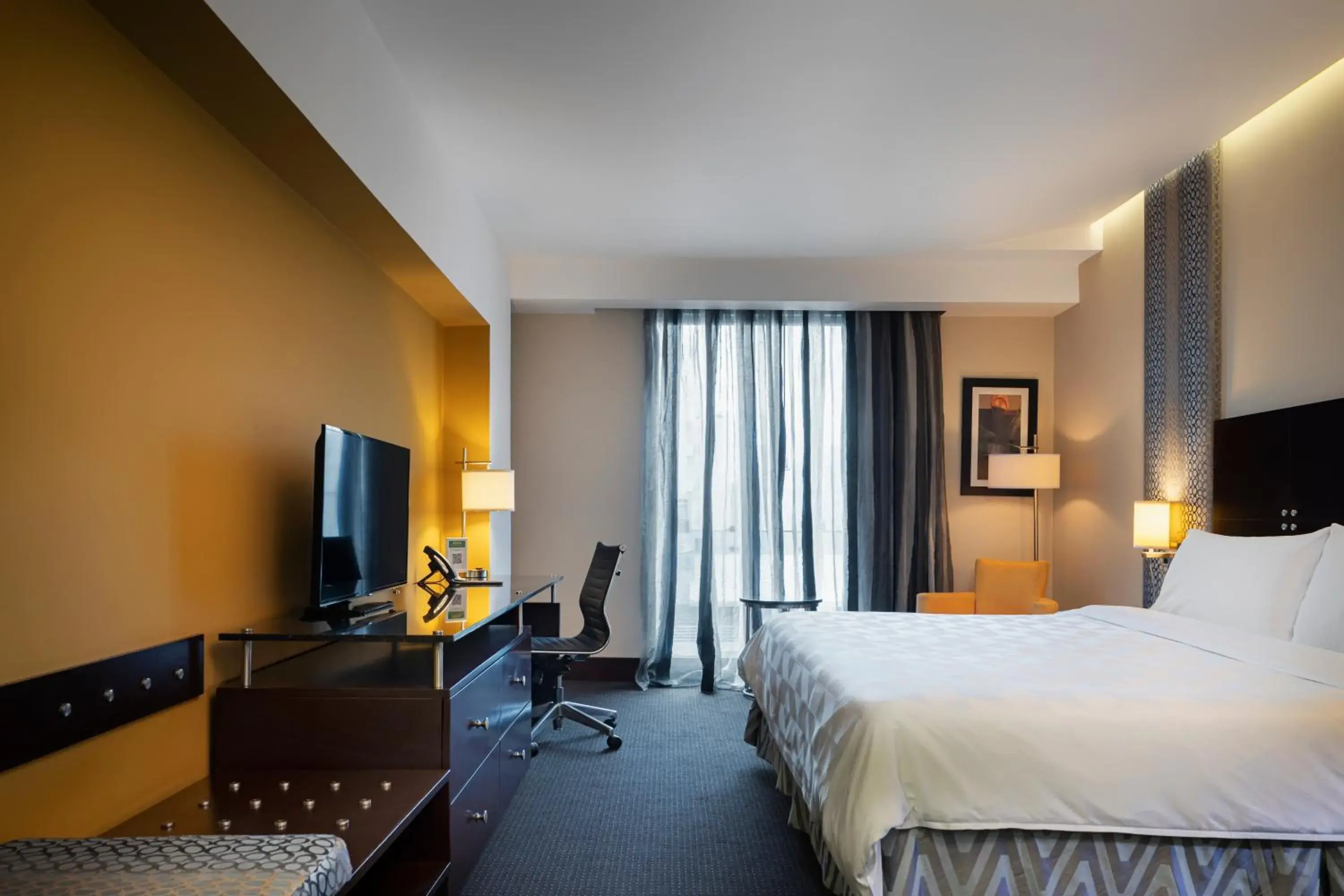 Standard King Room - Lounge Access/High Floor in Holiday Inn Santo Domingo by IHG Standard King Room - Lounge Access/High Floor in Holiday Inn Santo Domingo by IHG