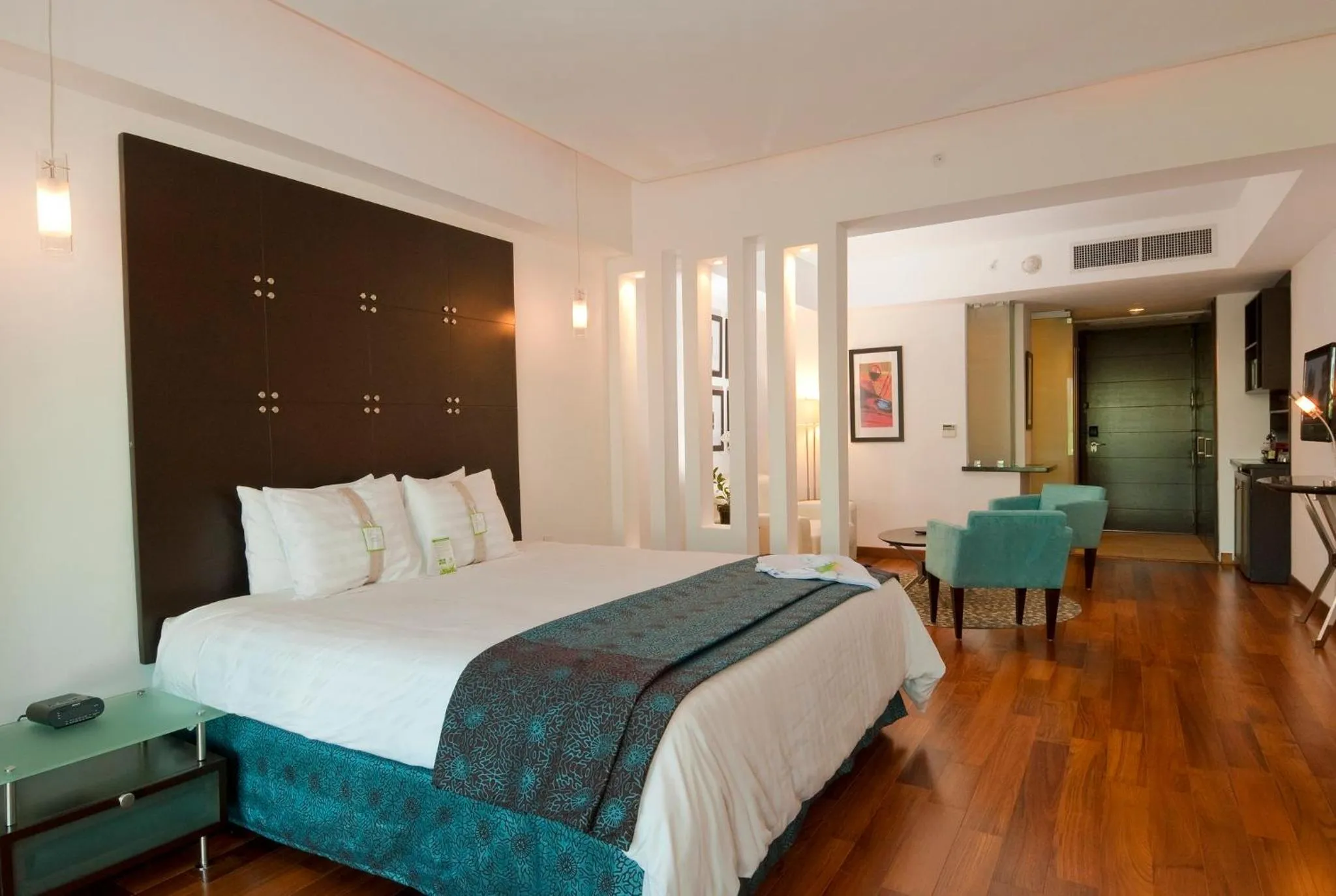 Bedroom, Bed in Holiday Inn Santo Domingo by IHG