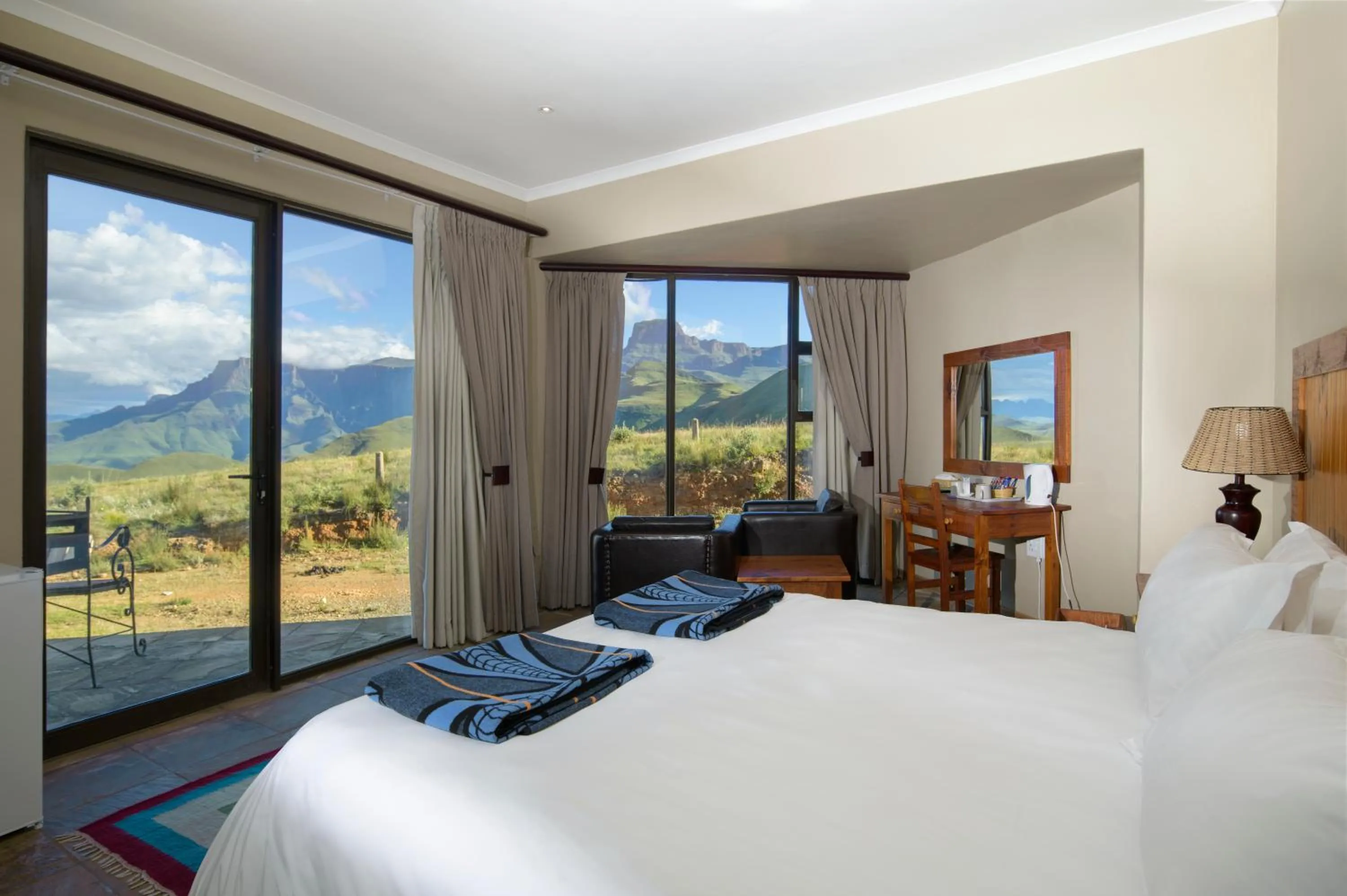 Bedroom, Bed in Witsieshoek Mountain Lodge