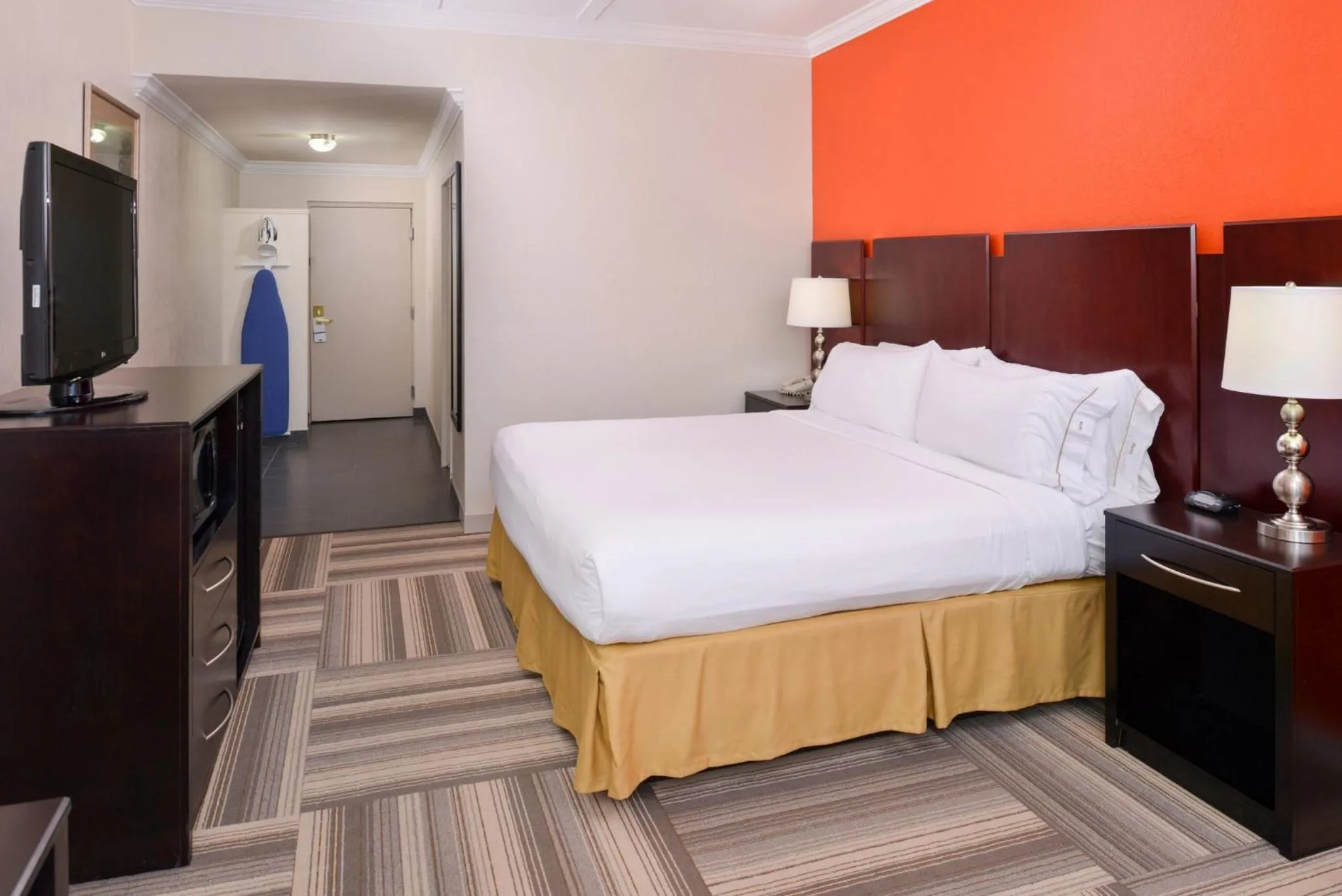 Photo of the whole room, Bed in Holiday Inn Express & Suites Florida City-Gateway To Keys by IHG