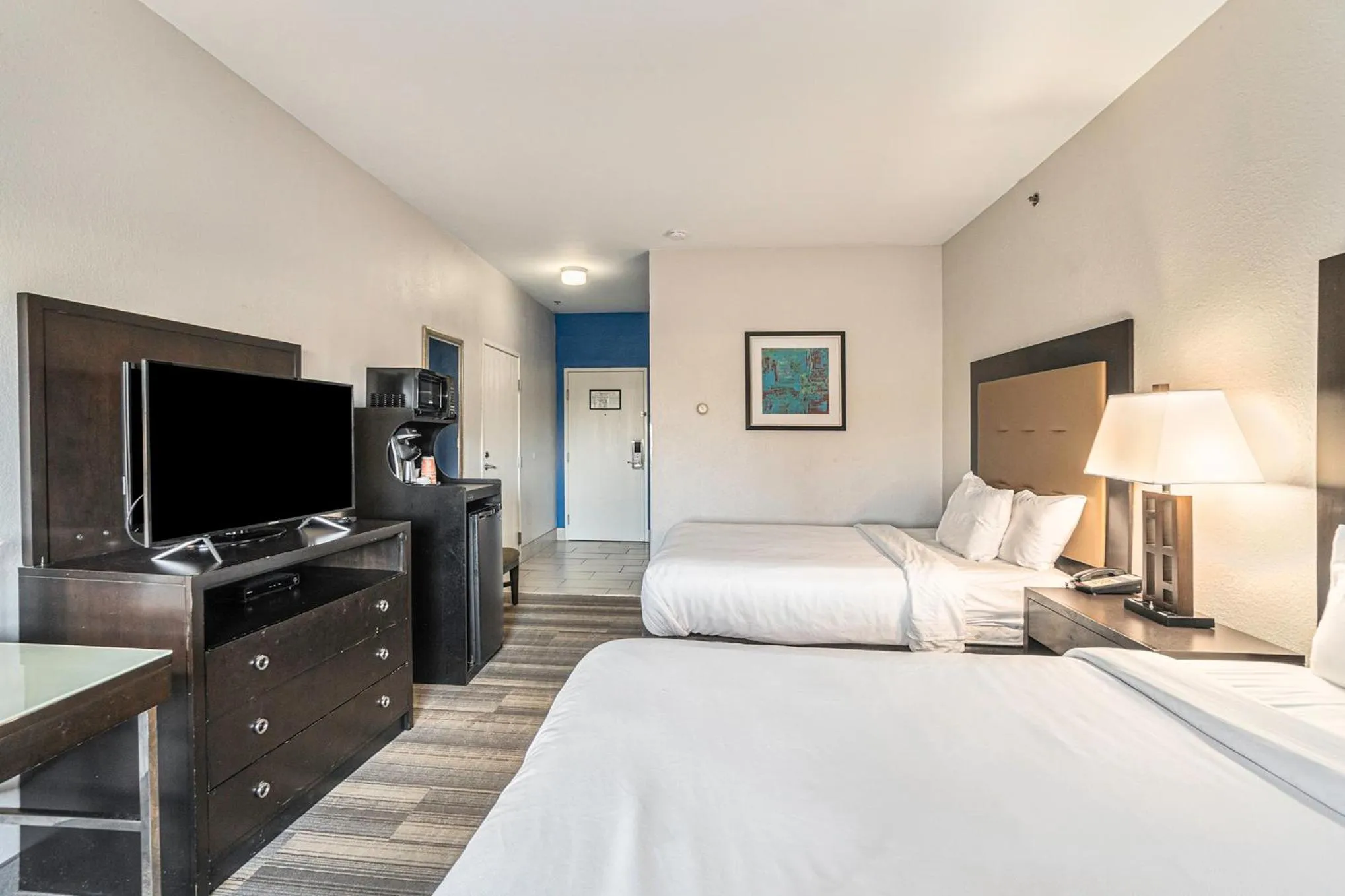 Bedroom, Bed in Country Inn & Suites by Radisson, South Haven, MI